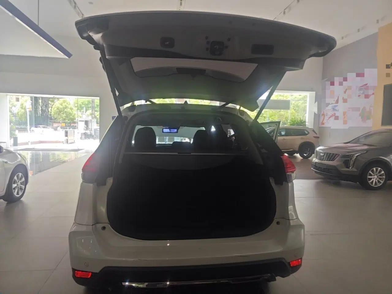 Nissan X-Trail 2019 2.5L CVT Smart Connect Luxury Edition 4WD — миниатюра 22