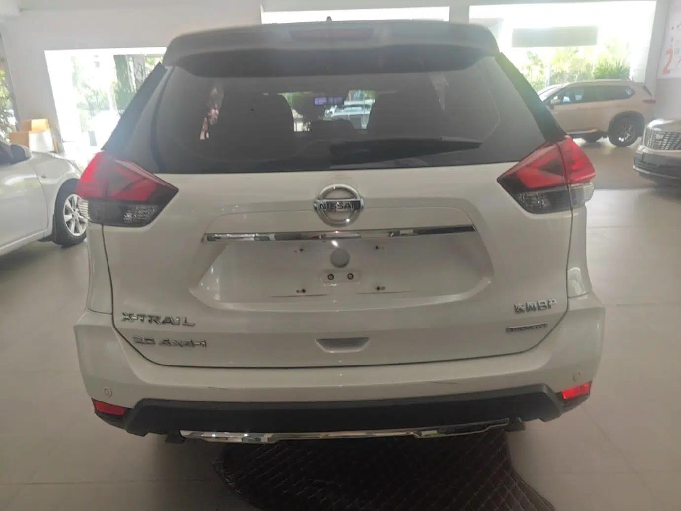 Nissan X-Trail 2019 2.5L CVT Smart Connect Luxury Edition 4WD — миниатюра 5