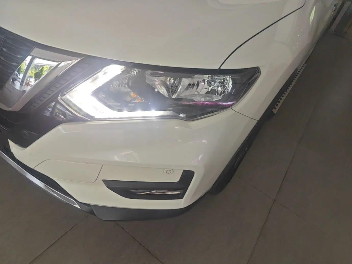 Nissan X-Trail 2019 2.5L CVT Smart Connect Luxury Edition 4WD — миниатюра 9