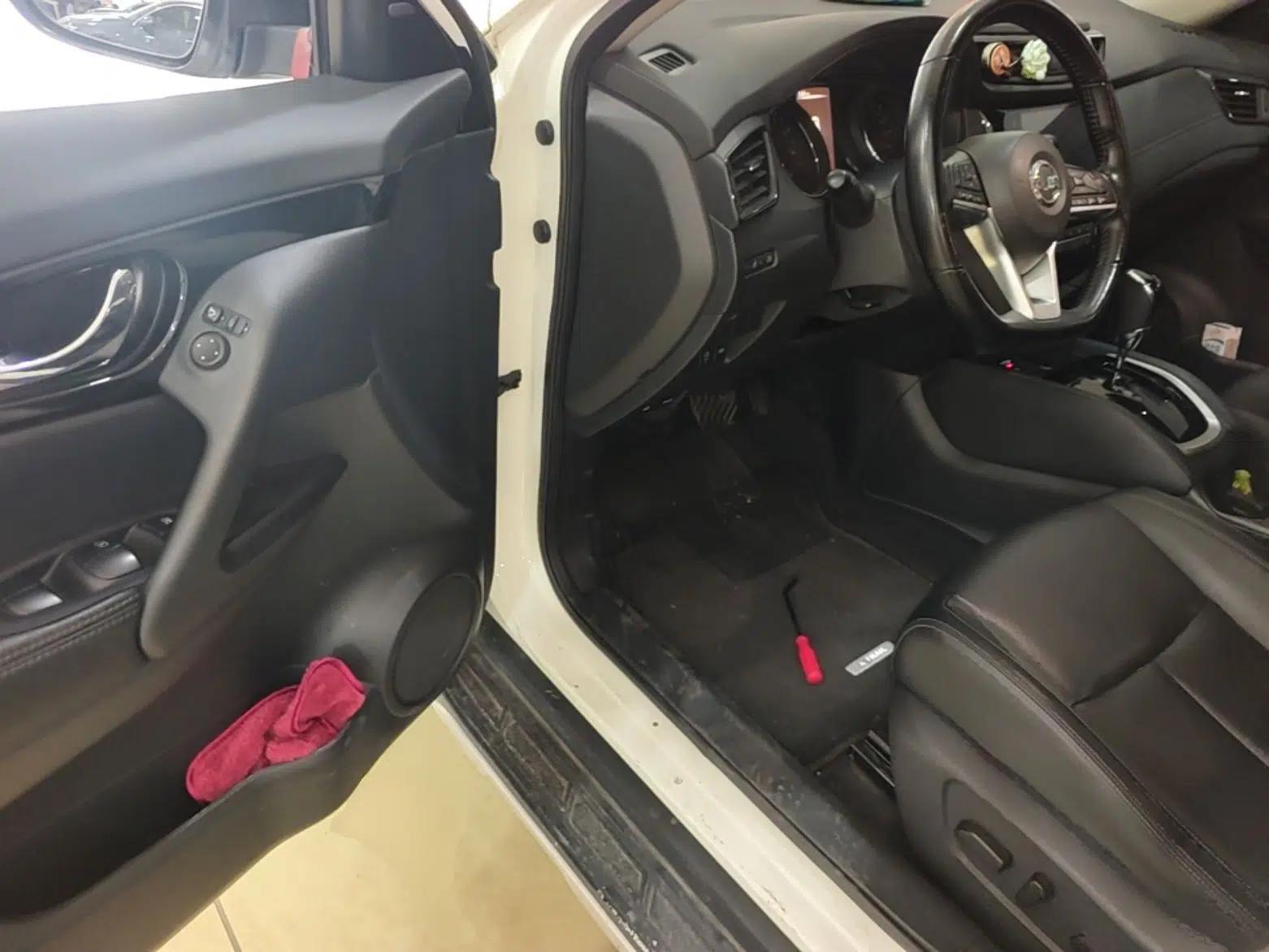 Nissan X-Trail 2020 2.0L XL ITS CVT 2WD SmartConnect Comfort Edition — миниатюра 19