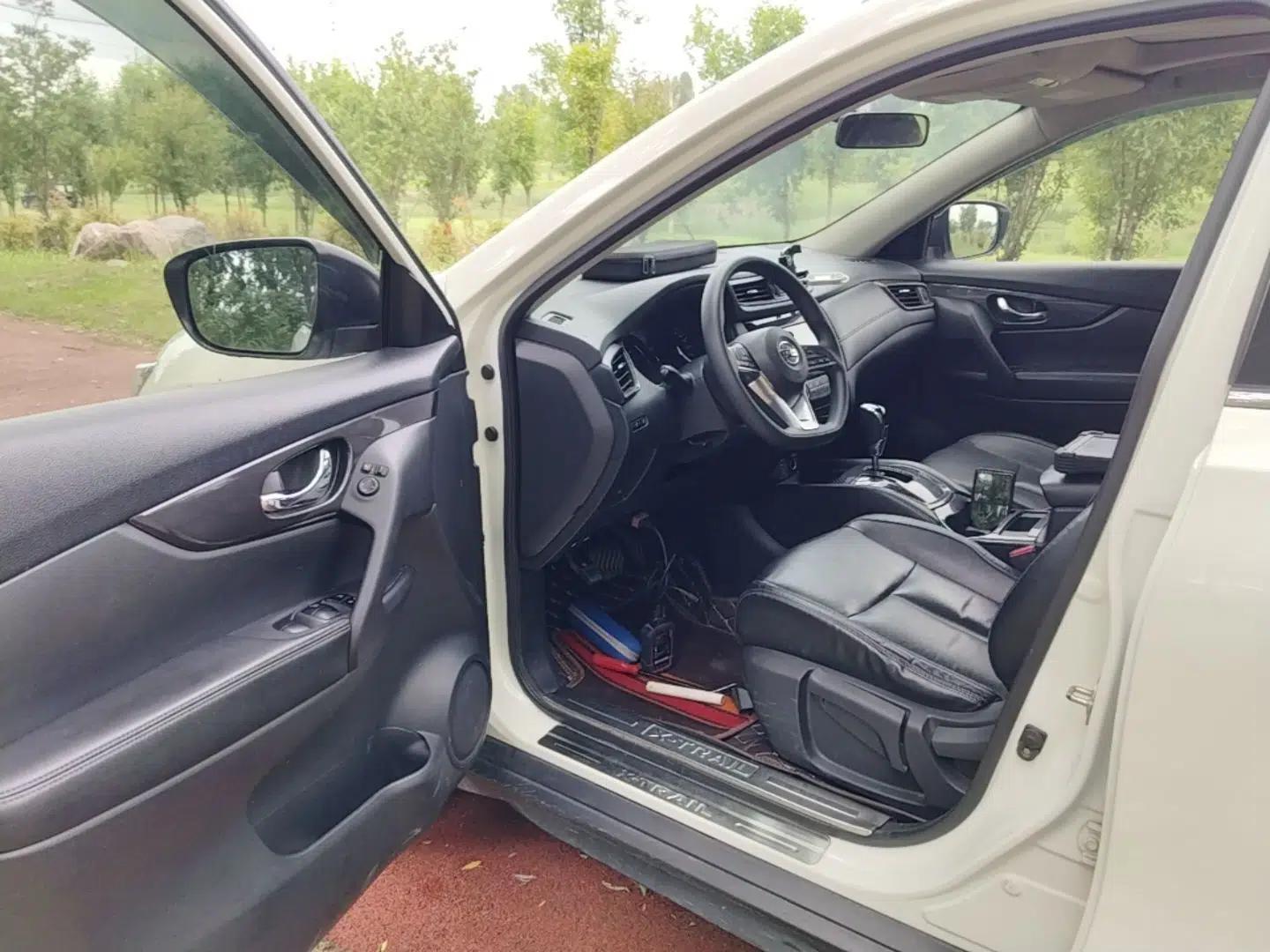Nissan X-Trail 2017 2.0L CVT Comfort Edition 2WD — миниатюра 18