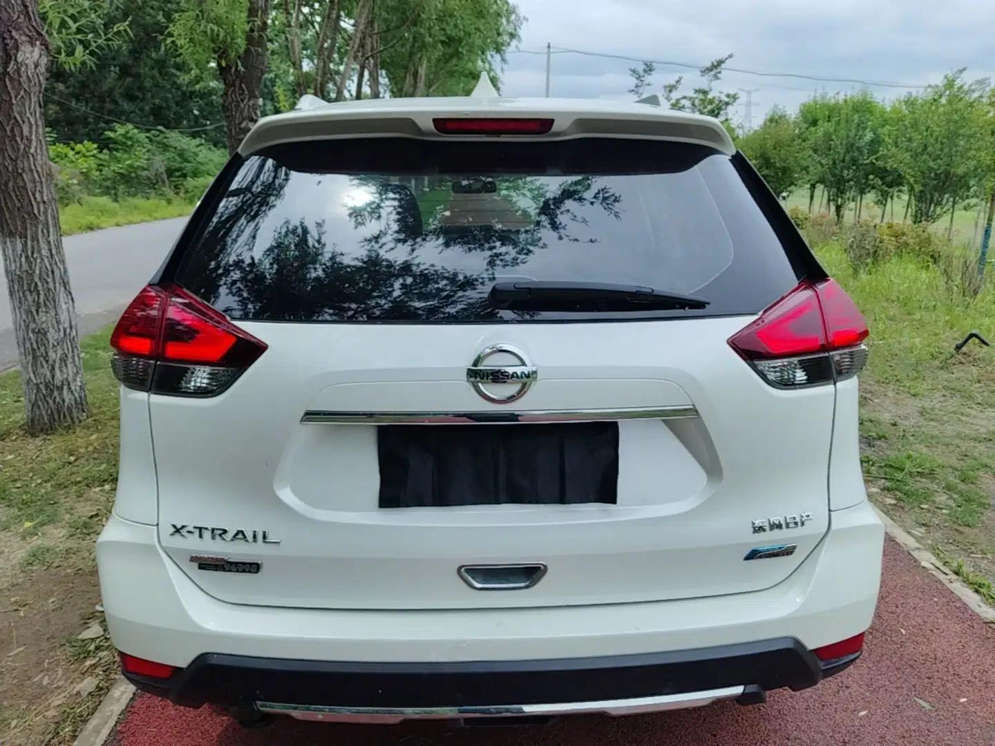 Nissan X-Trail 2017 2.0L CVT Comfort Edition 2WD — миниатюра 3
