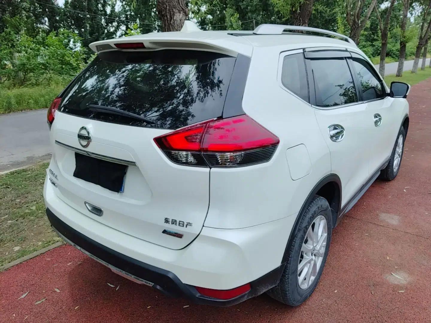 Nissan X-Trail 2017 2.0L CVT Comfort Edition 2WD — миниатюра 4