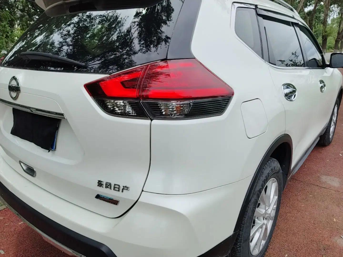 Nissan X-Trail 2017 2.0L CVT Comfort Edition 2WD — миниатюра 8