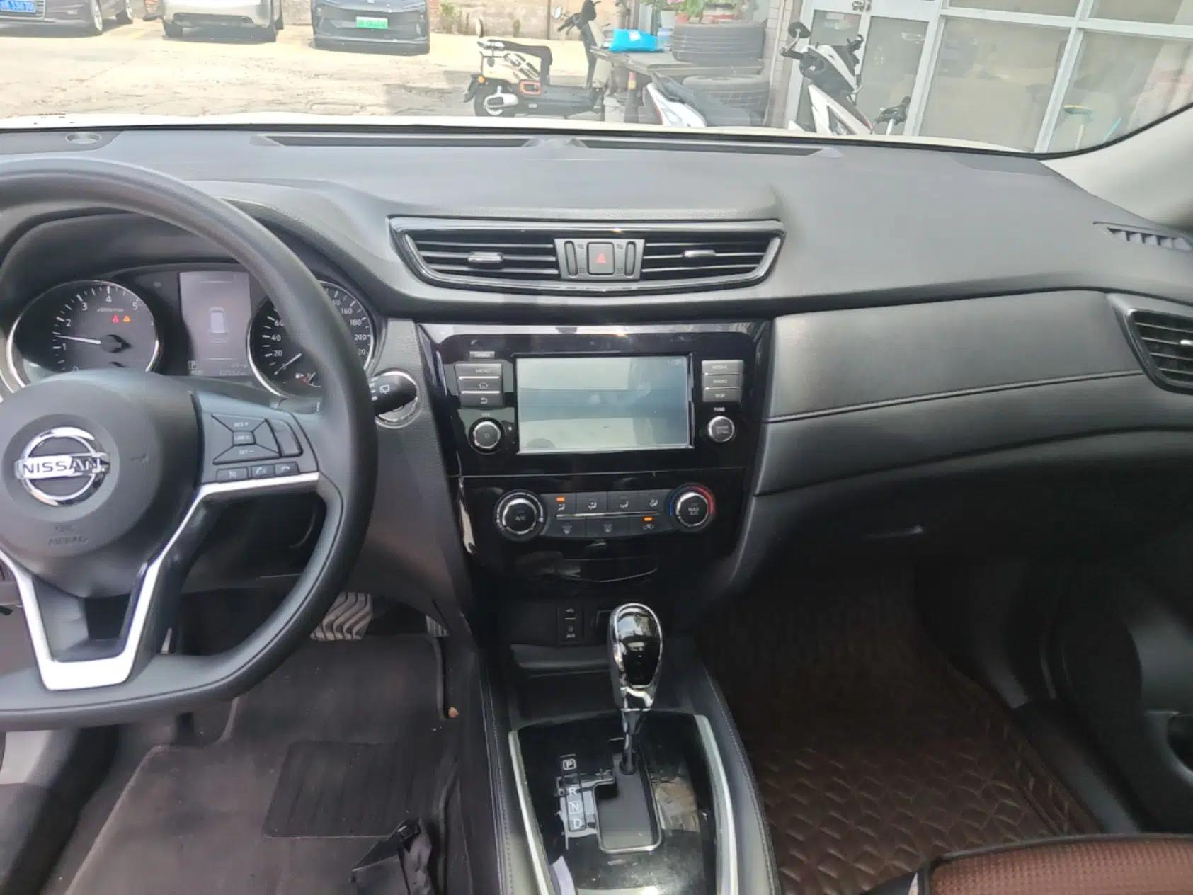 Nissan X-Trail 2017 2.0L CVT Comfort Edition 2WD — миниатюра 16