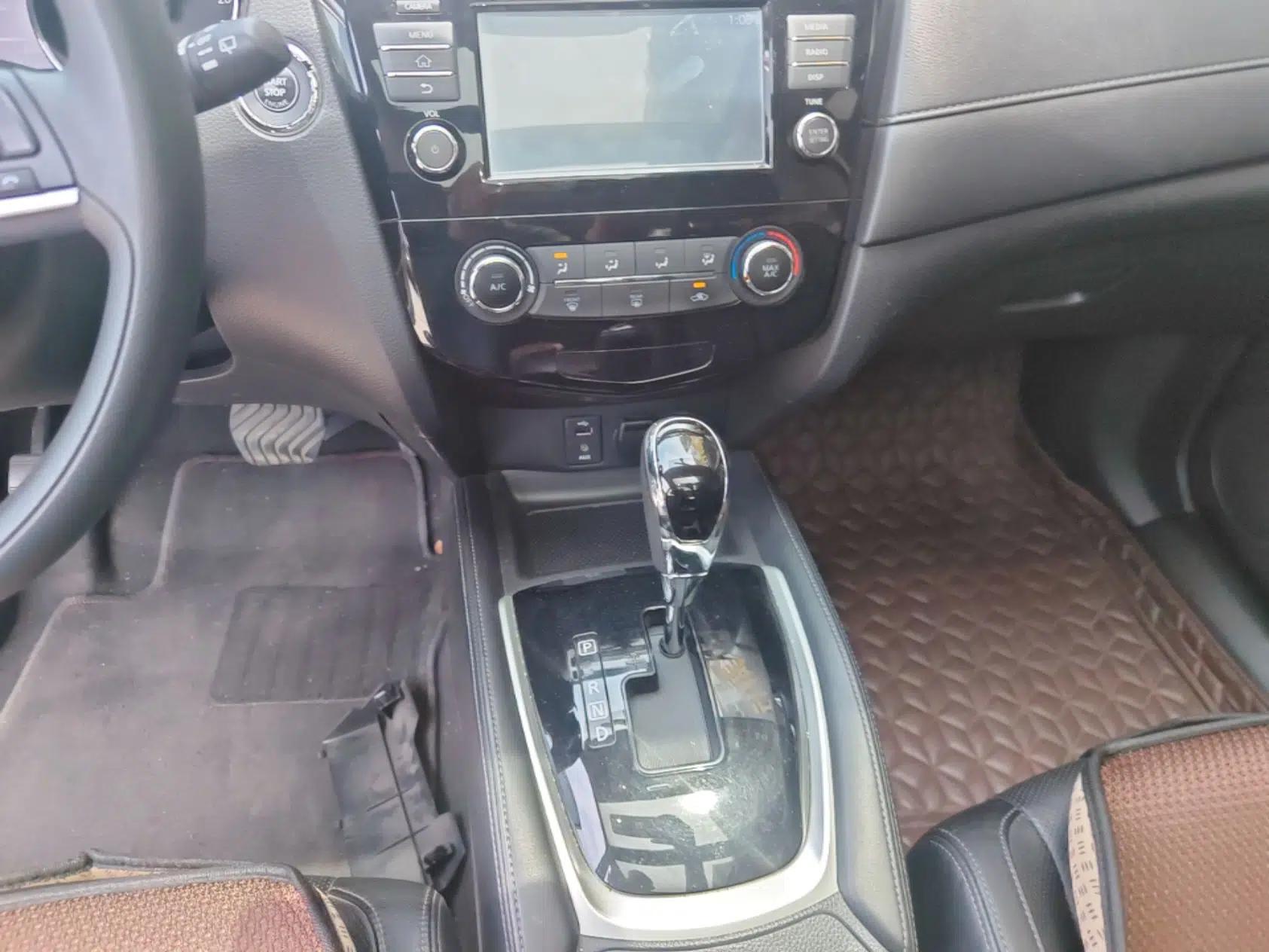 Nissan X-Trail 2017 2.0L CVT Comfort Edition 2WD — миниатюра 17
