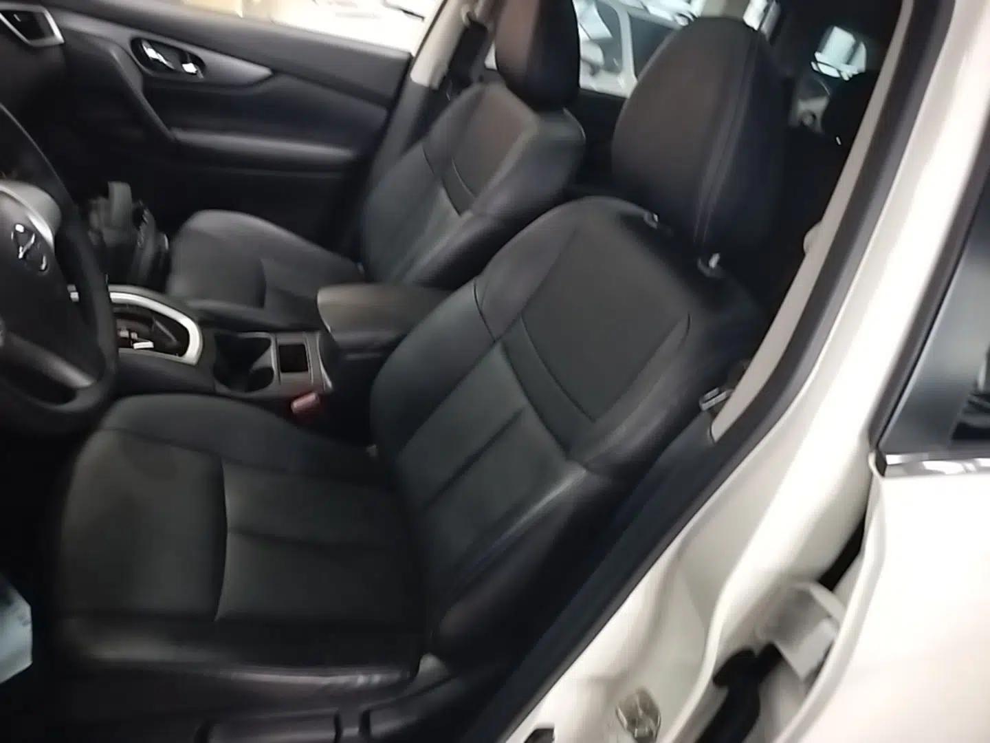 Nissan X-Trail 2014 2.0L CVT Comfort Edition 2WD — миниатюра 18