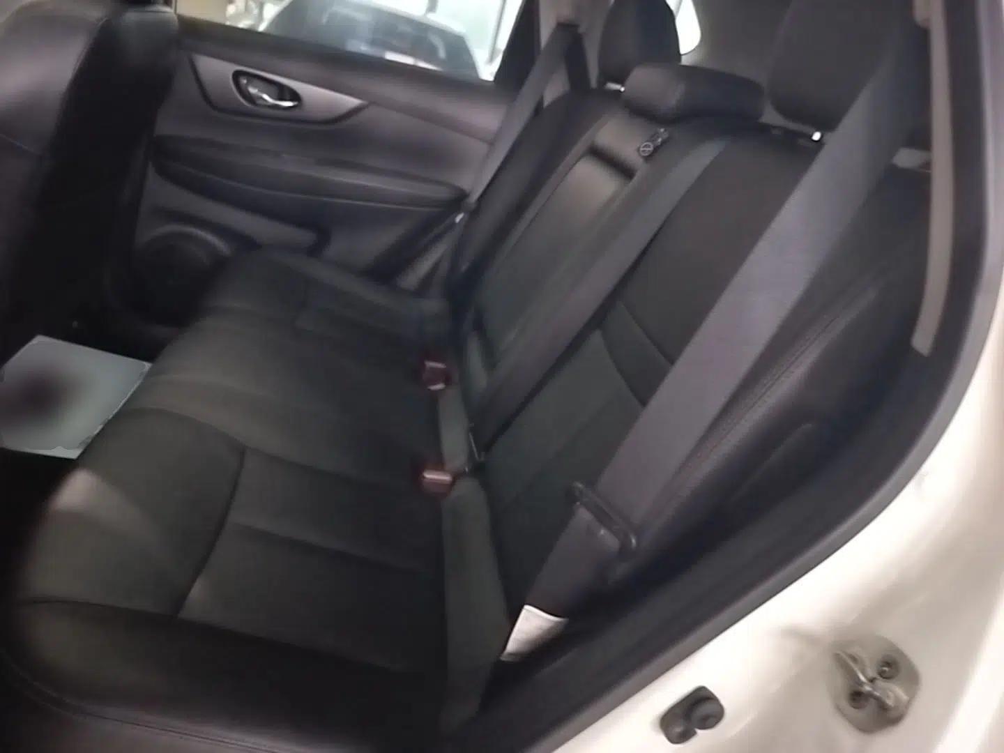 Nissan X-Trail 2014 2.0L CVT Comfort Edition 2WD — миниатюра 20