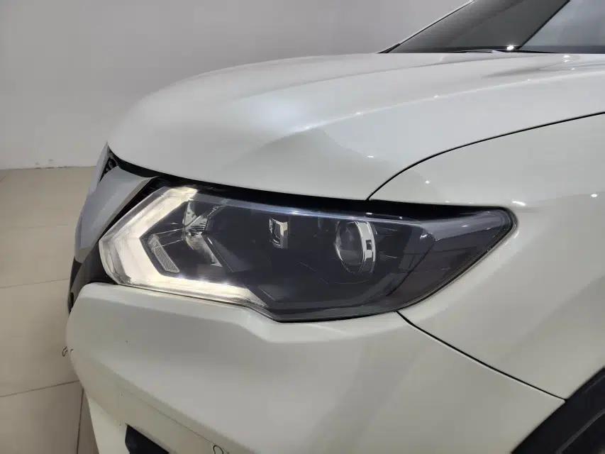 Nissan X-Trail 2019 2.5L CVT Smart Connect Luxury Edition 4WD — миниатюра 2