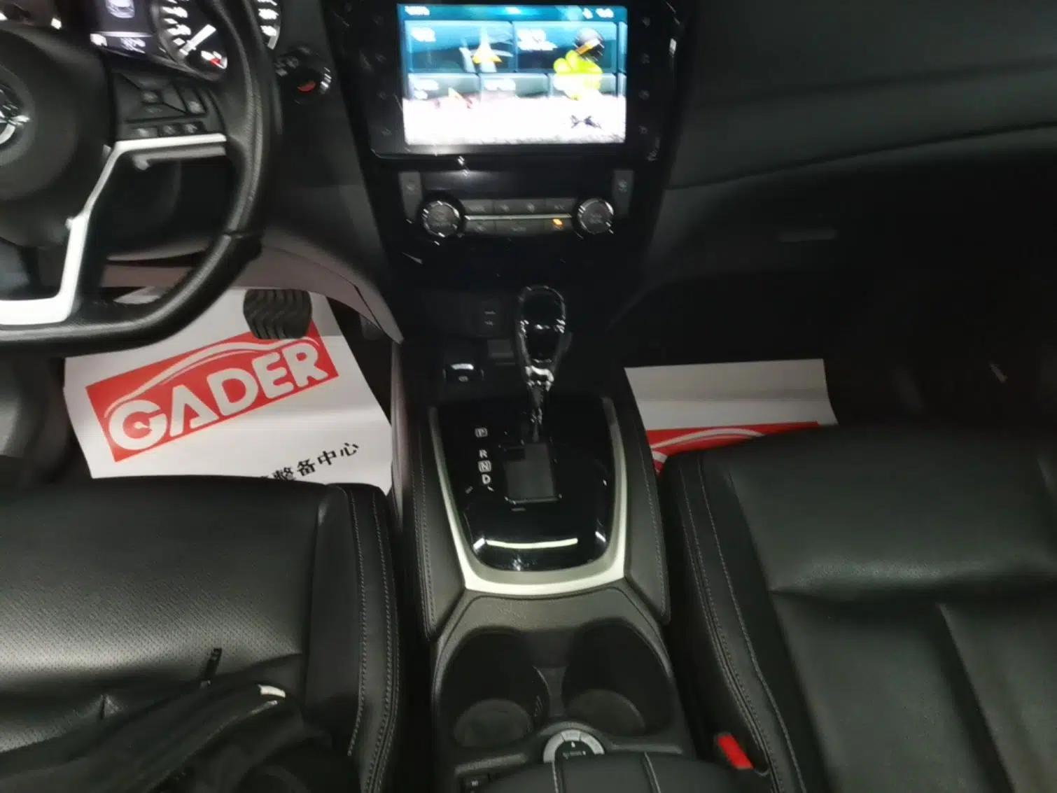 Nissan X-Trail 2019 2.5L CVT Smart Connect Luxury Edition 4WD — миниатюра 13