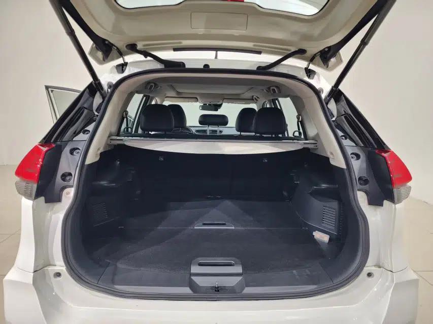 Nissan X-Trail 2019 2.5L CVT Smart Connect Luxury Edition 4WD — миниатюра 19