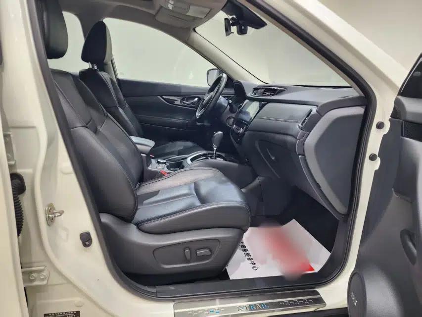 Nissan X-Trail 2019 2.5L CVT Smart Connect Luxury Edition 4WD — миниатюра 22