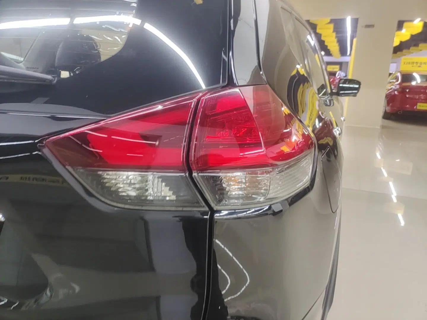 Nissan X-Trail 2019 2.0L CVT Smart Connect Comfort Edition 2WD — миниатюра 7