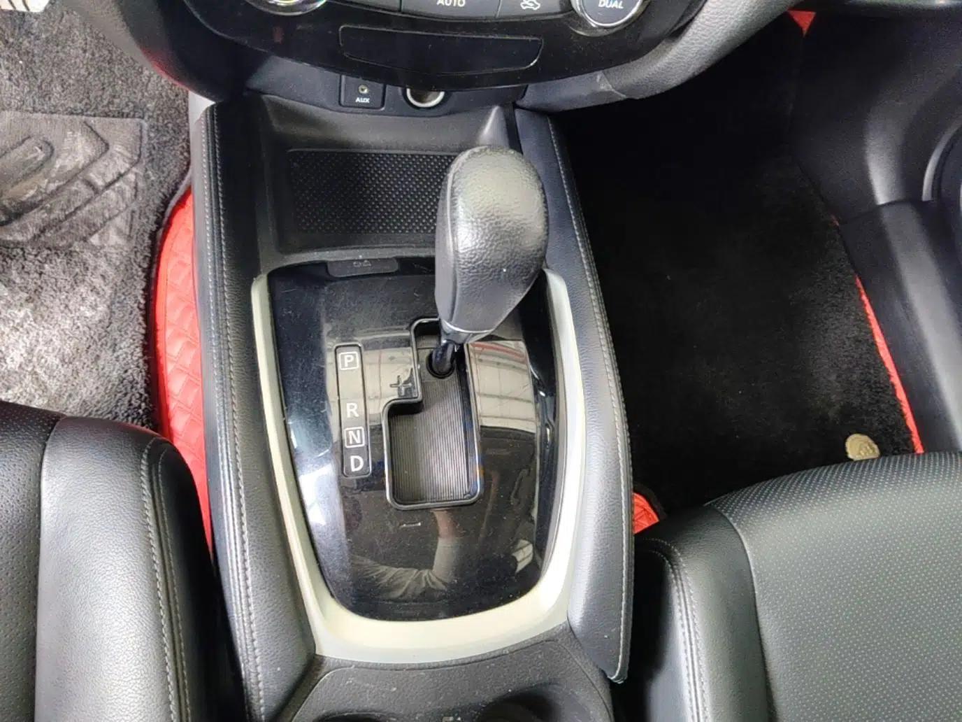 Nissan X-Trail 2014 2.0L CVT Comfort Edition 2WD — миниатюра 17