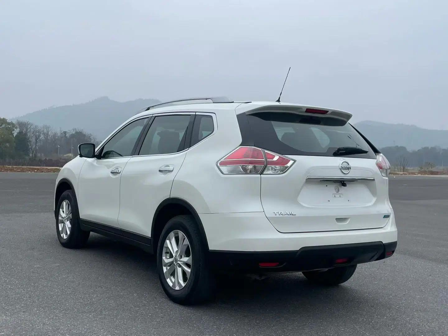 Nissan X-Trail 2014 2.0L CVT Comfort Edition 2WD — миниатюра 4