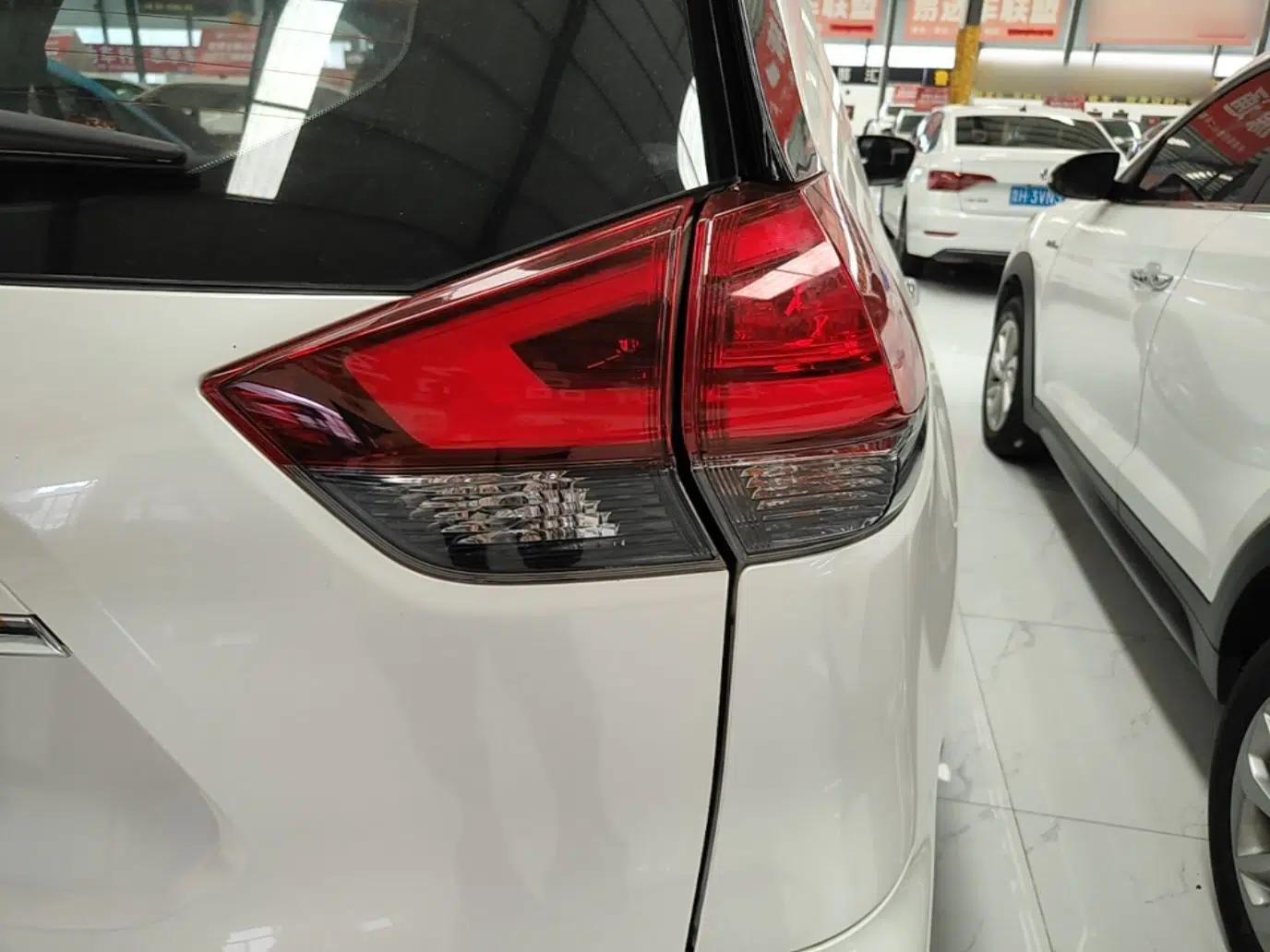 Nissan X-Trail 2020 2.0L XL Premium CVT 2WD SmartConnect Luxury Edition — миниатюра 7