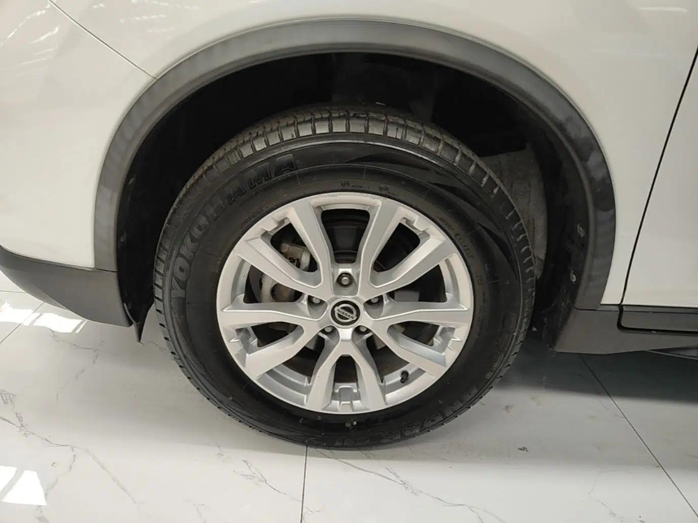 Nissan X-Trail 2020 2.0L XL Premium CVT 2WD SmartConnect Luxury Edition — миниатюра 8