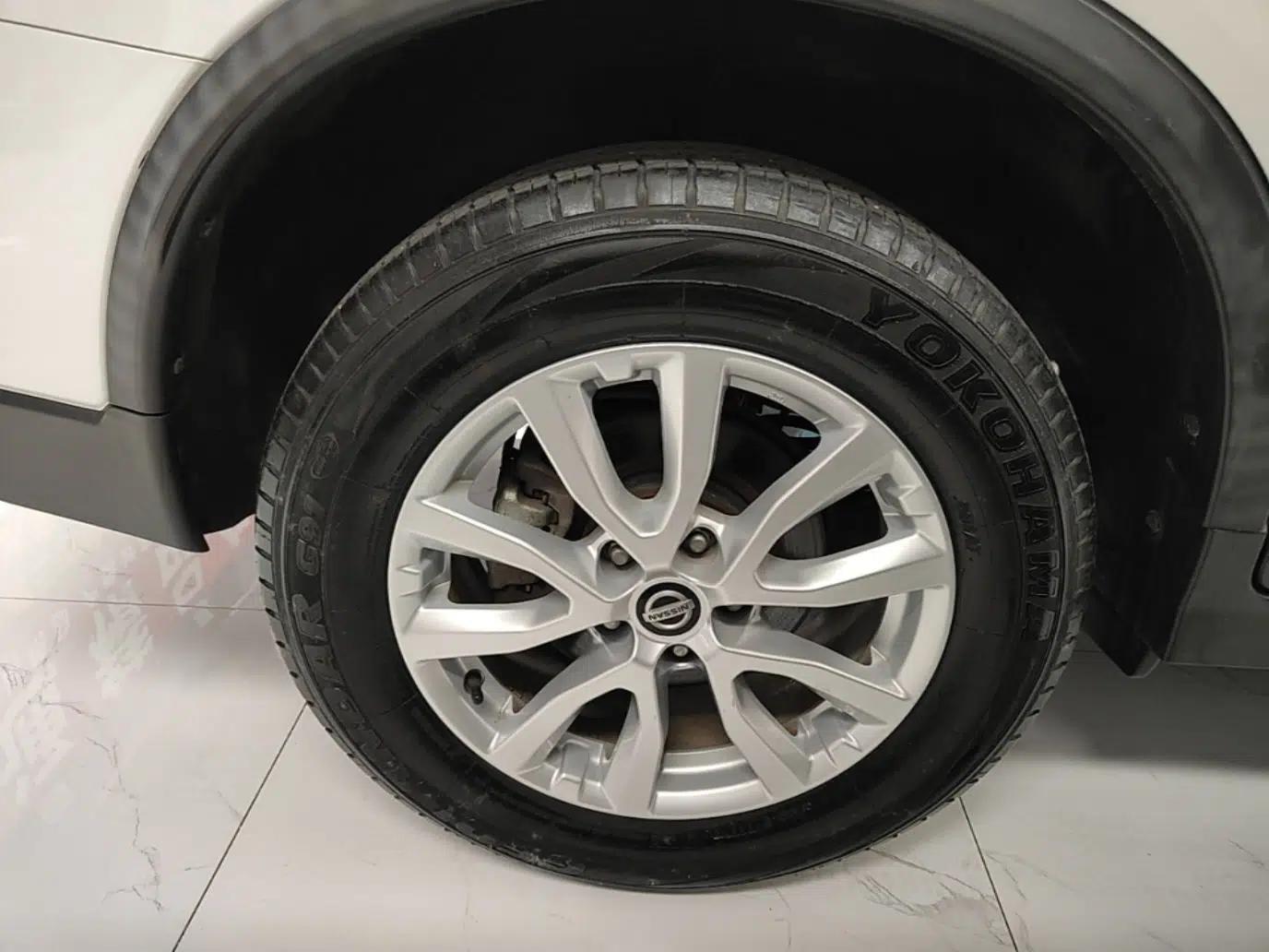 Nissan X-Trail 2020 2.0L XL Premium CVT 2WD SmartConnect Luxury Edition — миниатюра 10