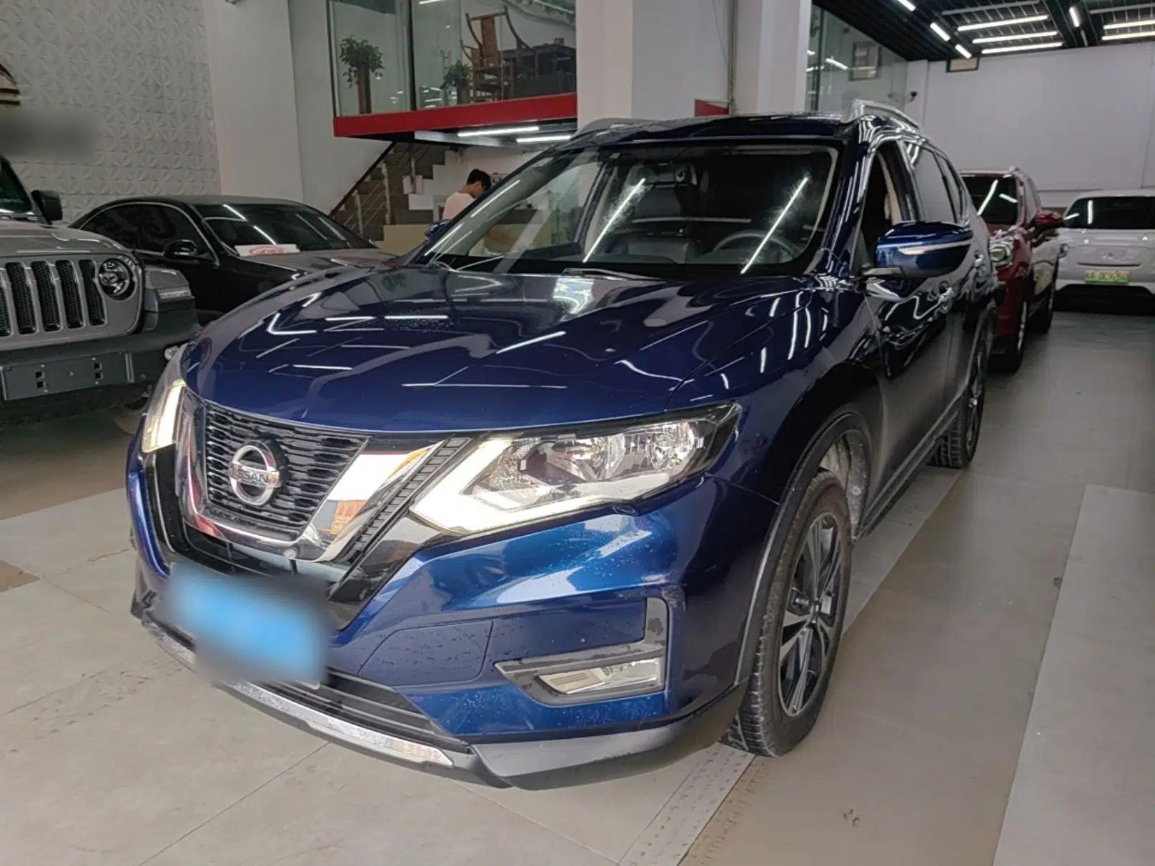 Nissan X-Trail 2017 2.5L CVT 7-Seater Leading Edition 4WD — миниатюра 1