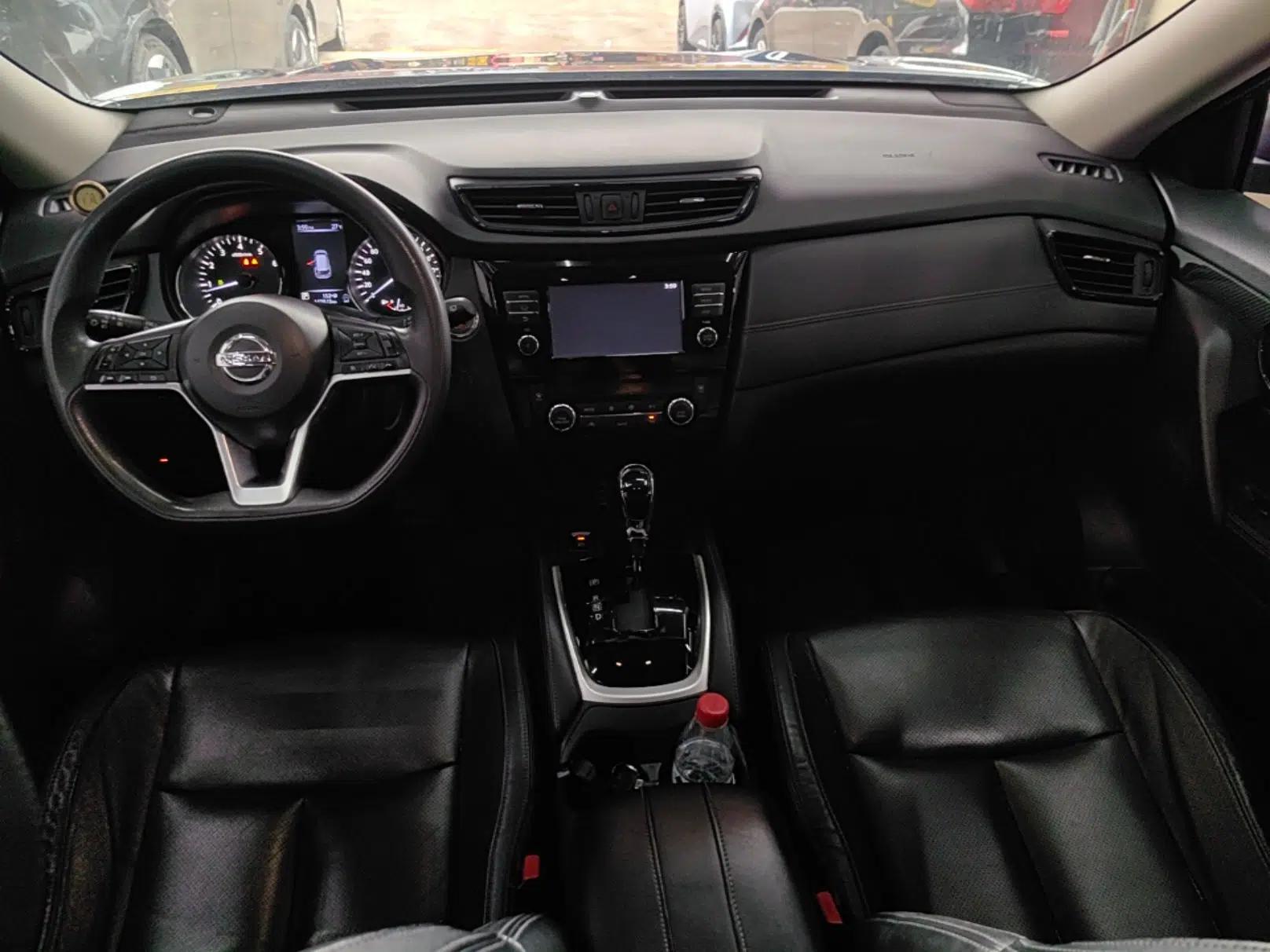 Nissan X-Trail 2017 2.5L CVT 7-Seater Leading Edition 4WD — миниатюра 13