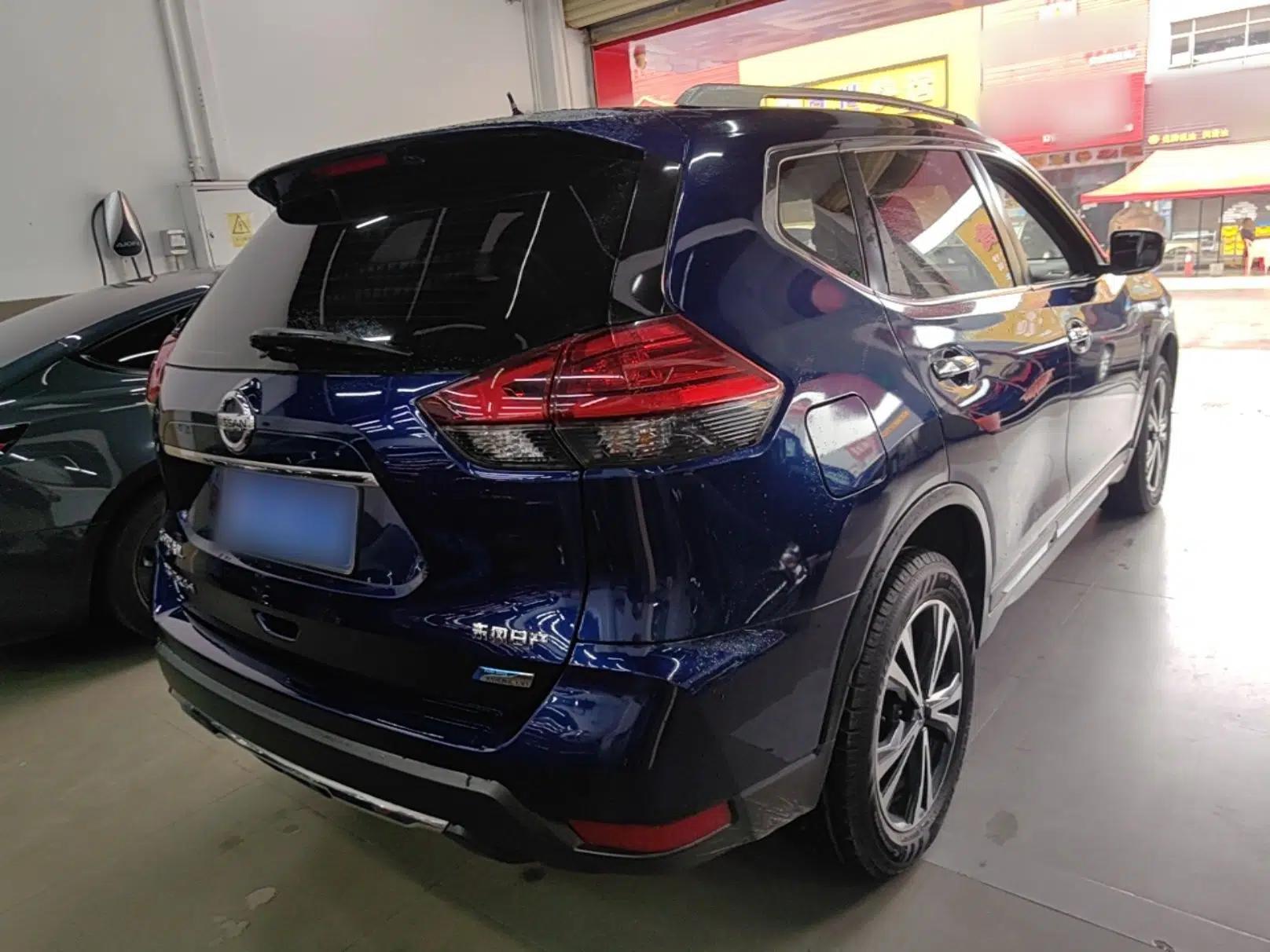 Nissan X-Trail 2017 2.5L CVT 7-Seater Leading Edition 4WD — миниатюра 6