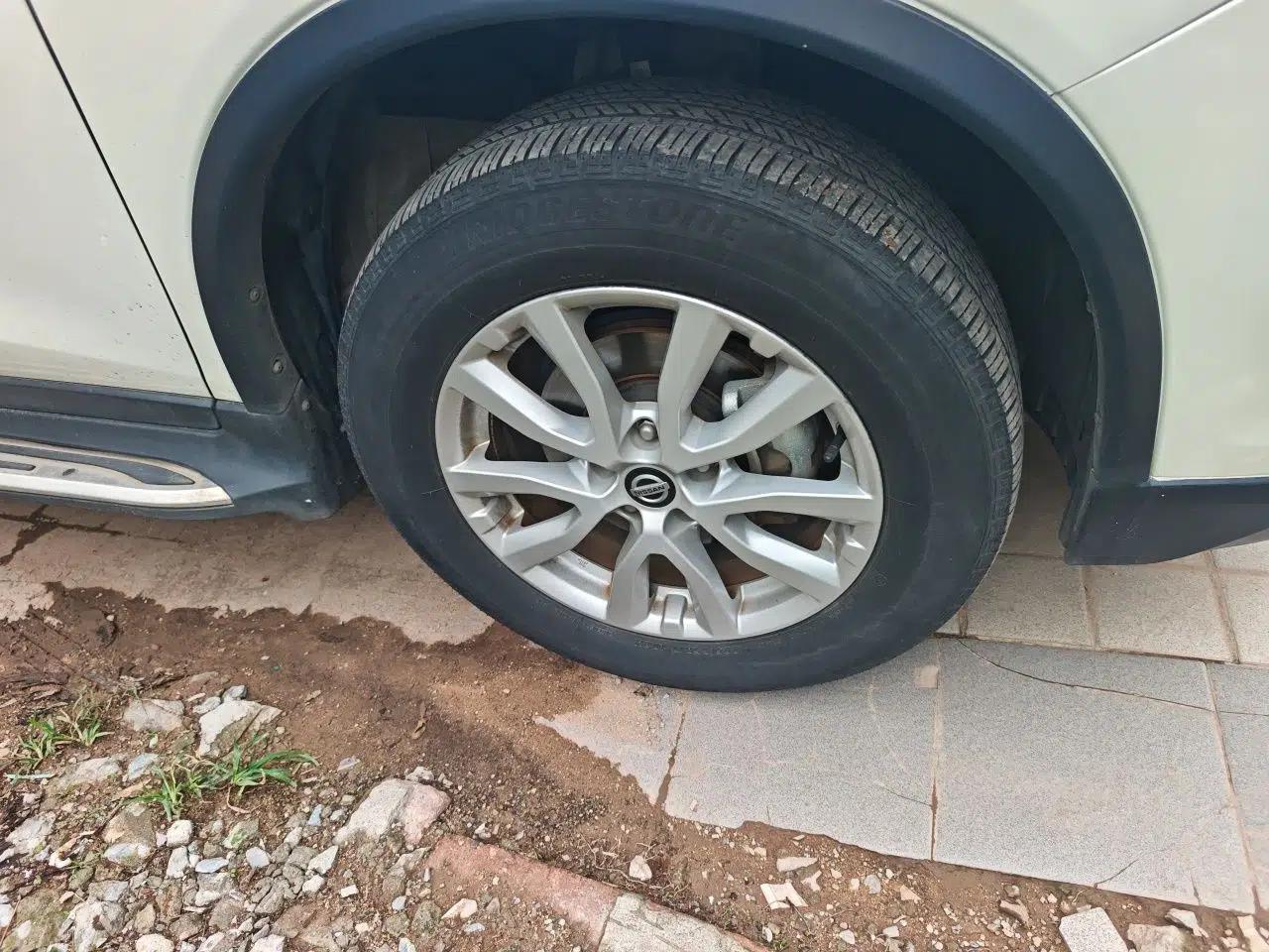 Nissan X-Trail 2017 2.0L CVT Comfort Edition 2WD — миниатюра 8