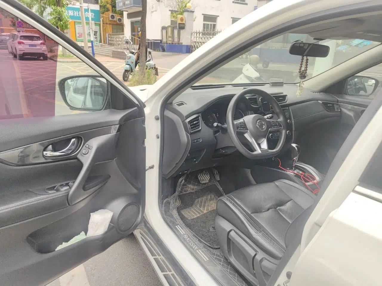 Nissan X-Trail 2017 2.0L CVT Comfort Edition 2WD — миниатюра 17