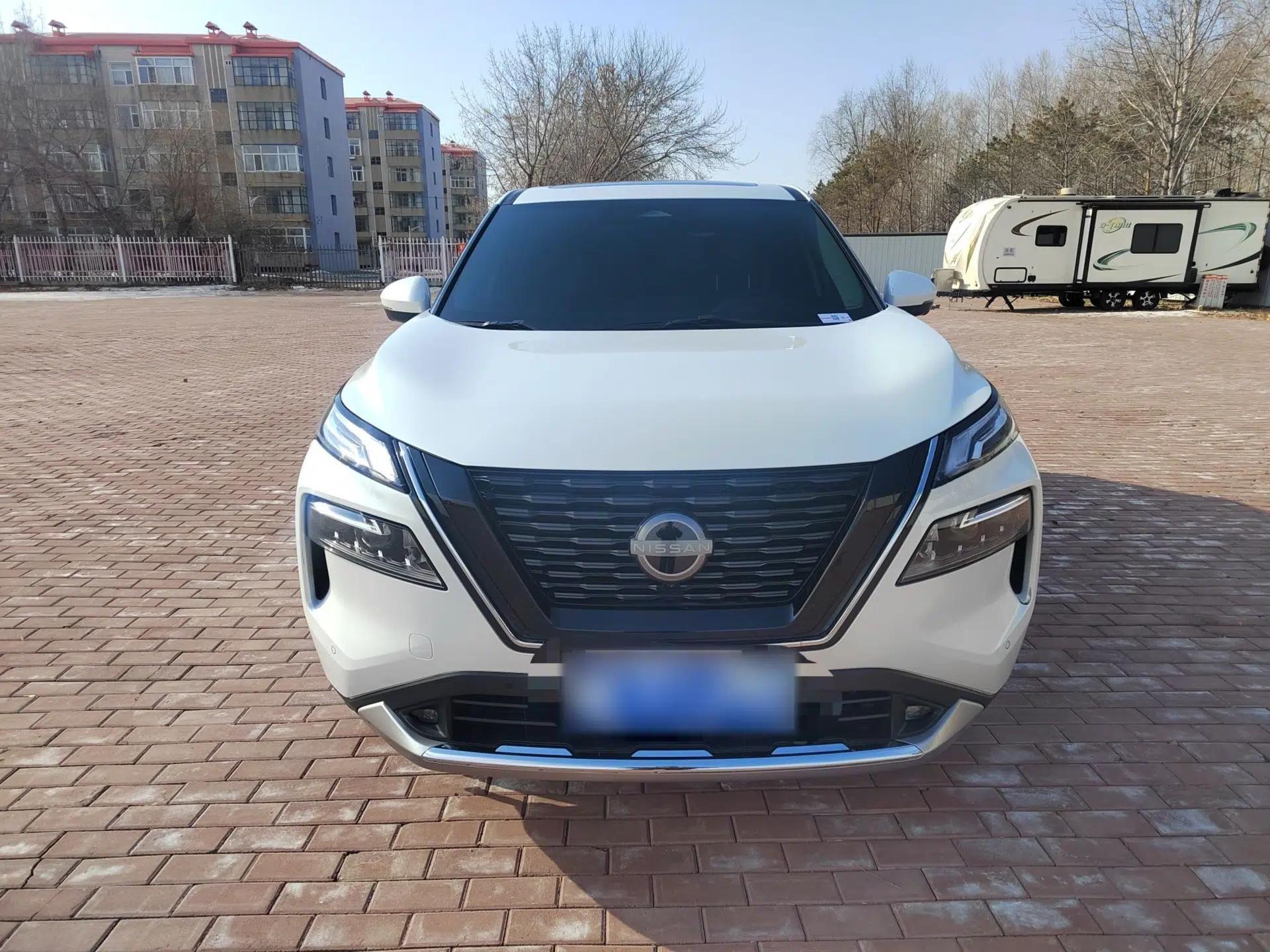 Nissan X-Trail 2023 e-POWER Ultra-Hybrid Dual-Motor All-Wheel-Drive Luxury Edition — миниатюра 2