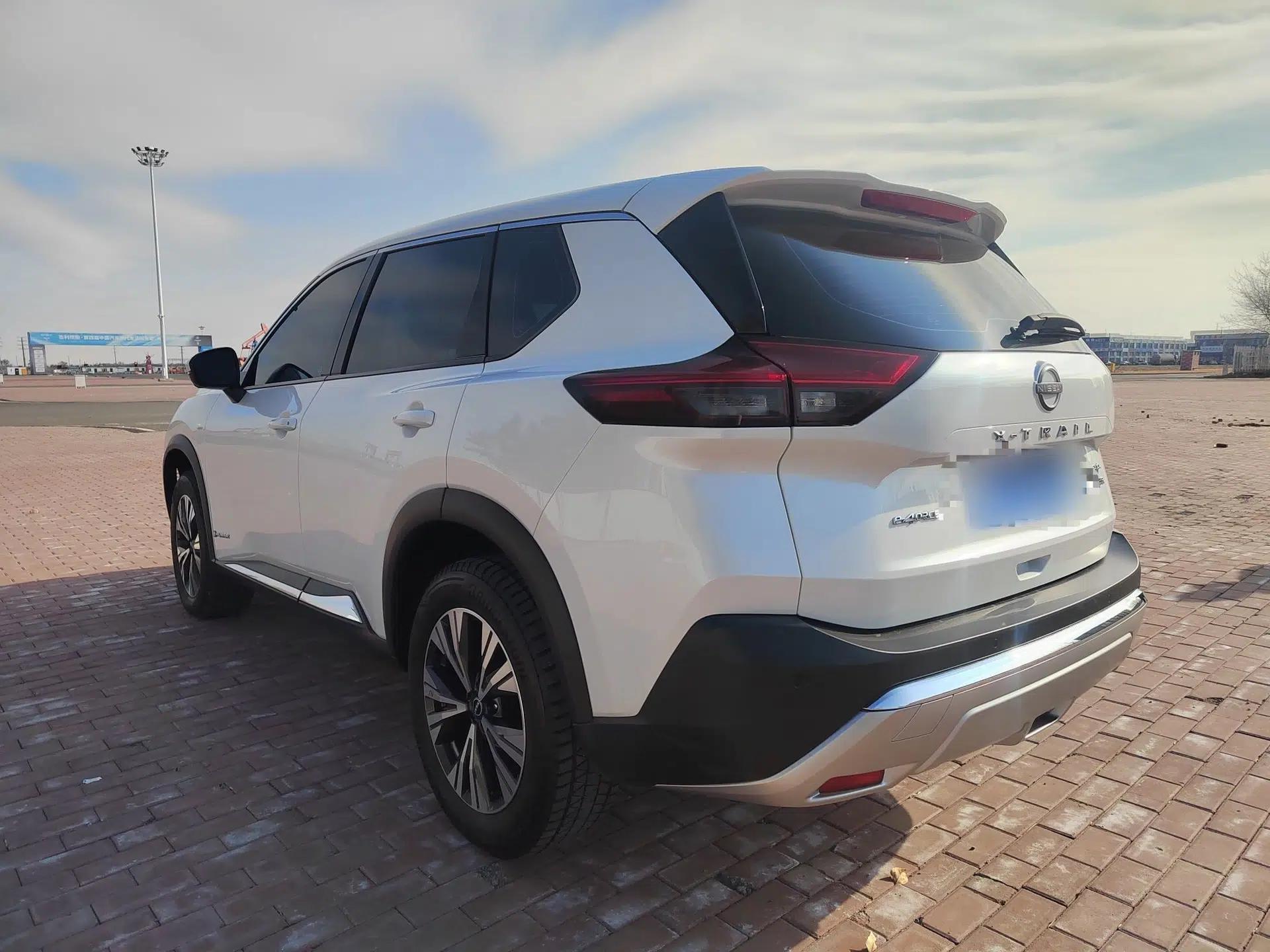 Nissan X-Trail 2023 e-POWER Ultra-Hybrid Dual-Motor All-Wheel-Drive Luxury Edition — миниатюра 5