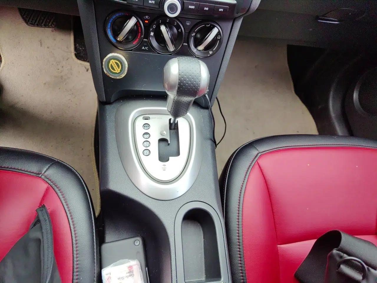 Nissan Qashqai 2012 2.0 XL Fire CVT 2WD — миниатюра 15