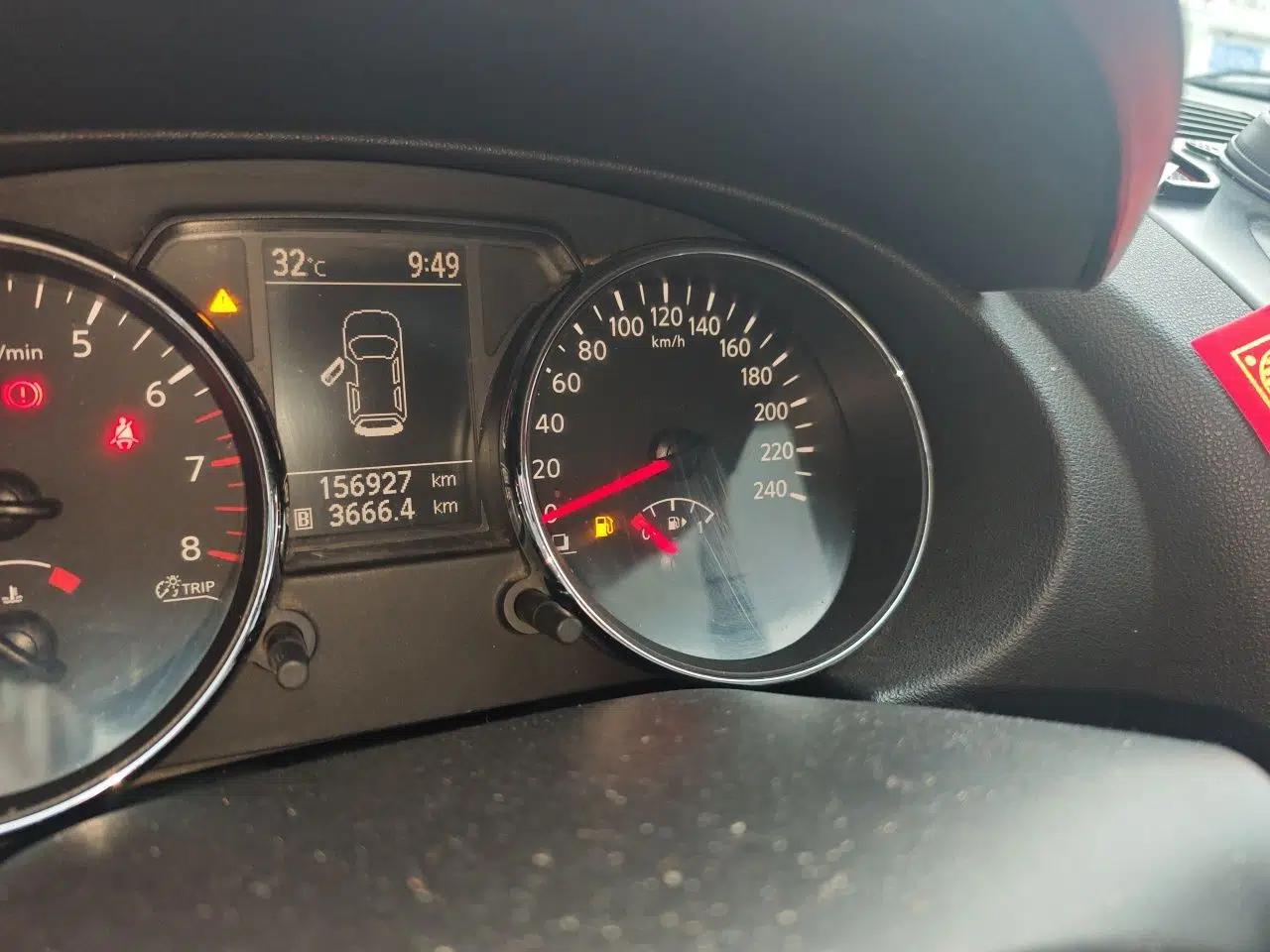 Nissan Qashqai 2012 2.0 XL Fire 6MT 2WD — миниатюра 13