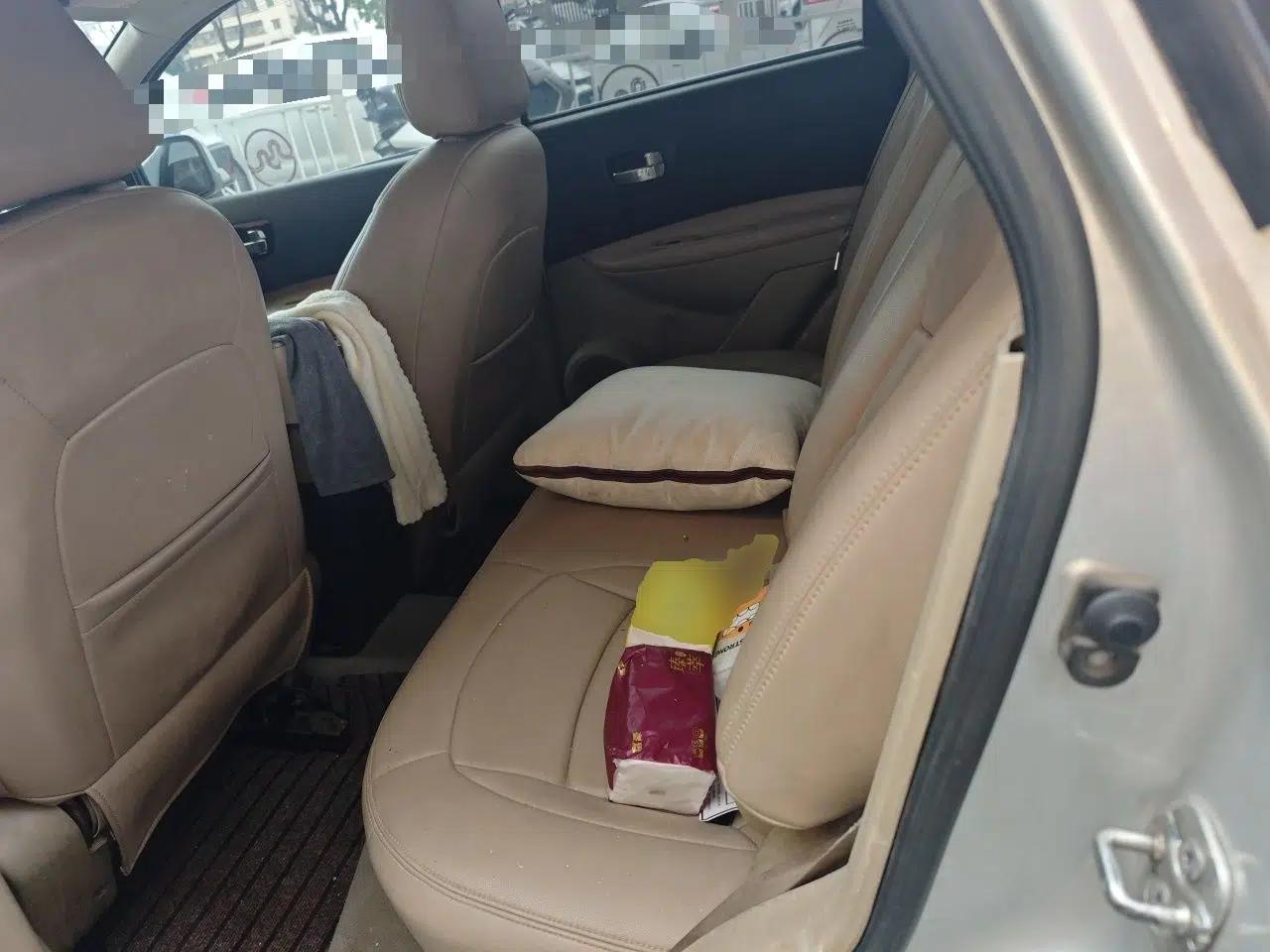 Nissan Qashqai 2012 2.0 XL Fire 6MT 2WD — миниатюра 18