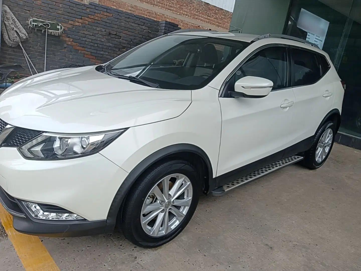 Nissan Qashqai 2017 2.0L CVT Elite Edition China V Standard — миниатюра 1