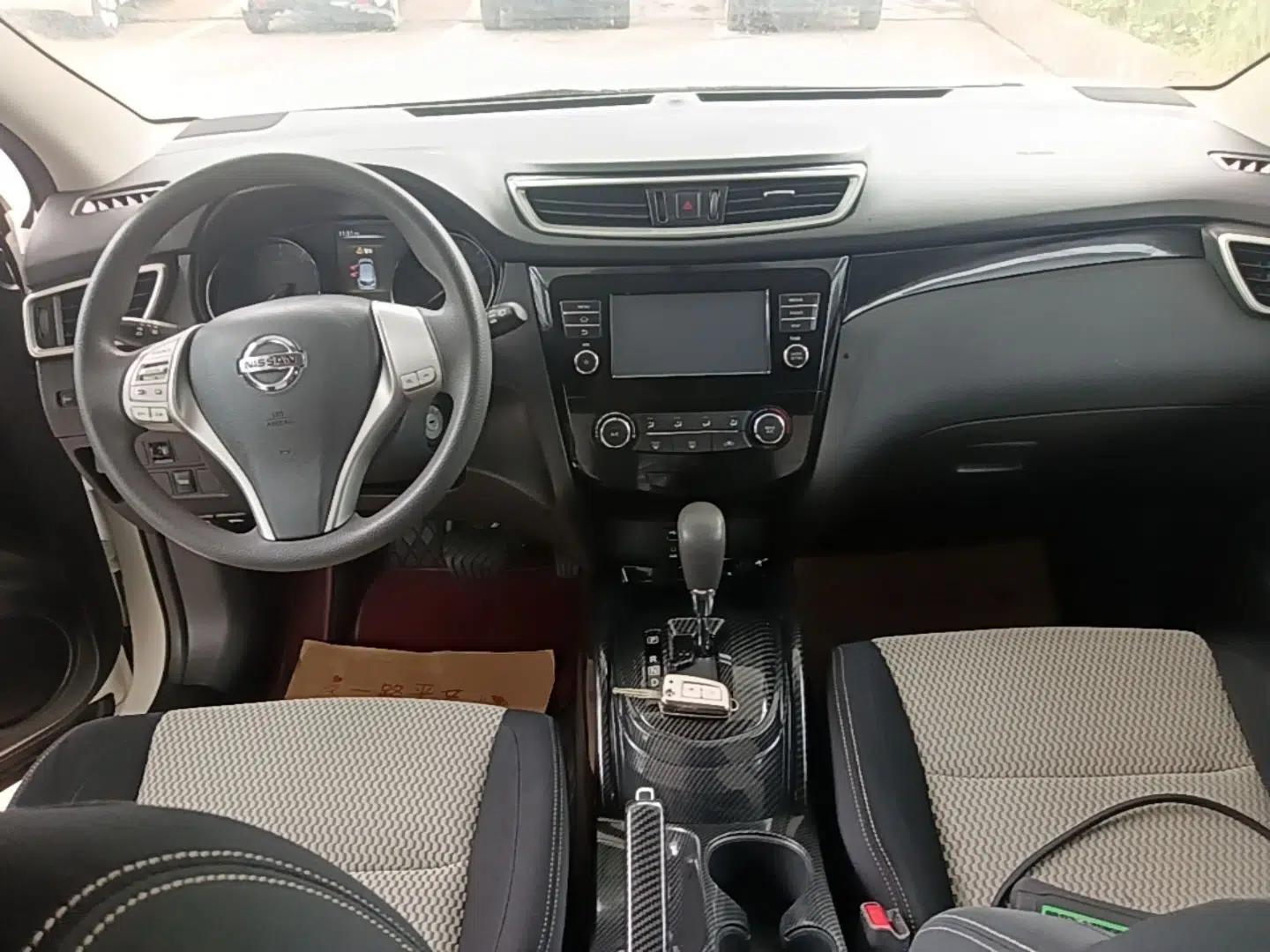 Nissan Qashqai 2017 2.0L CVT Elite Edition China V Standard — миниатюра 13