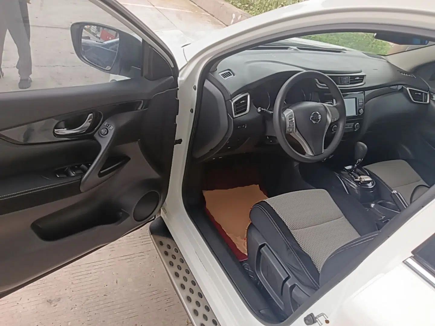 Nissan Qashqai 2017 2.0L CVT Elite Edition China V Standard — миниатюра 19