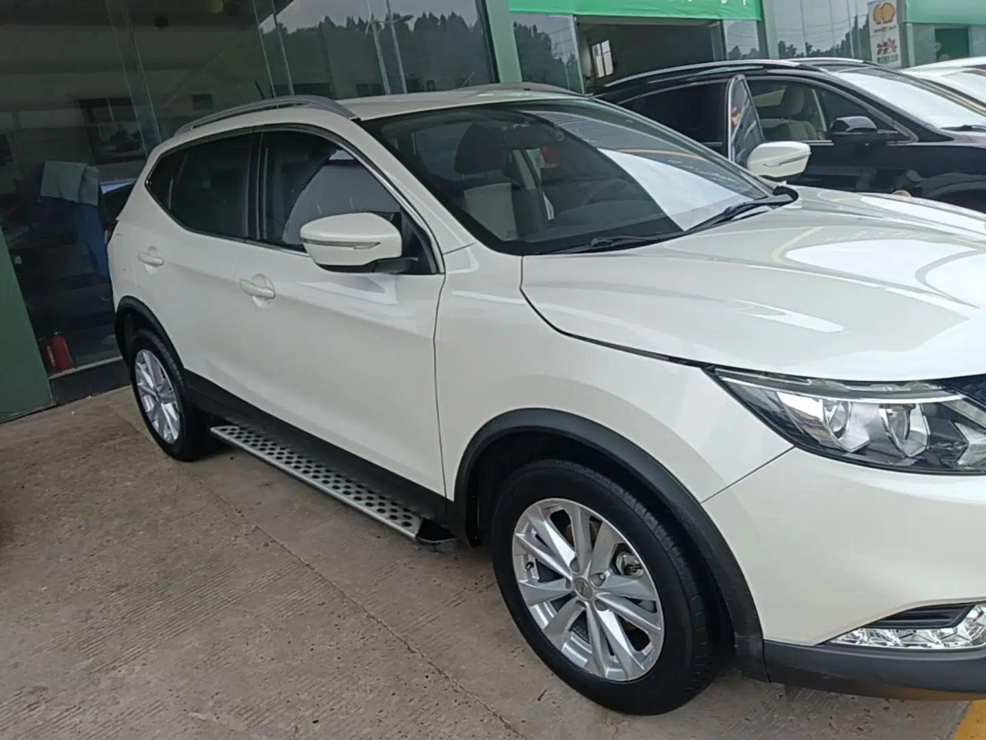 Nissan Qashqai 2017 2.0L CVT Elite Edition China V Standard — миниатюра 3