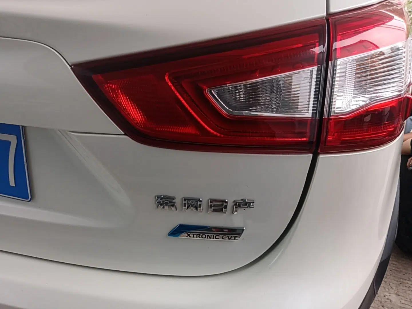Nissan Qashqai 2017 2.0L CVT Elite Edition China V Standard — миниатюра 7