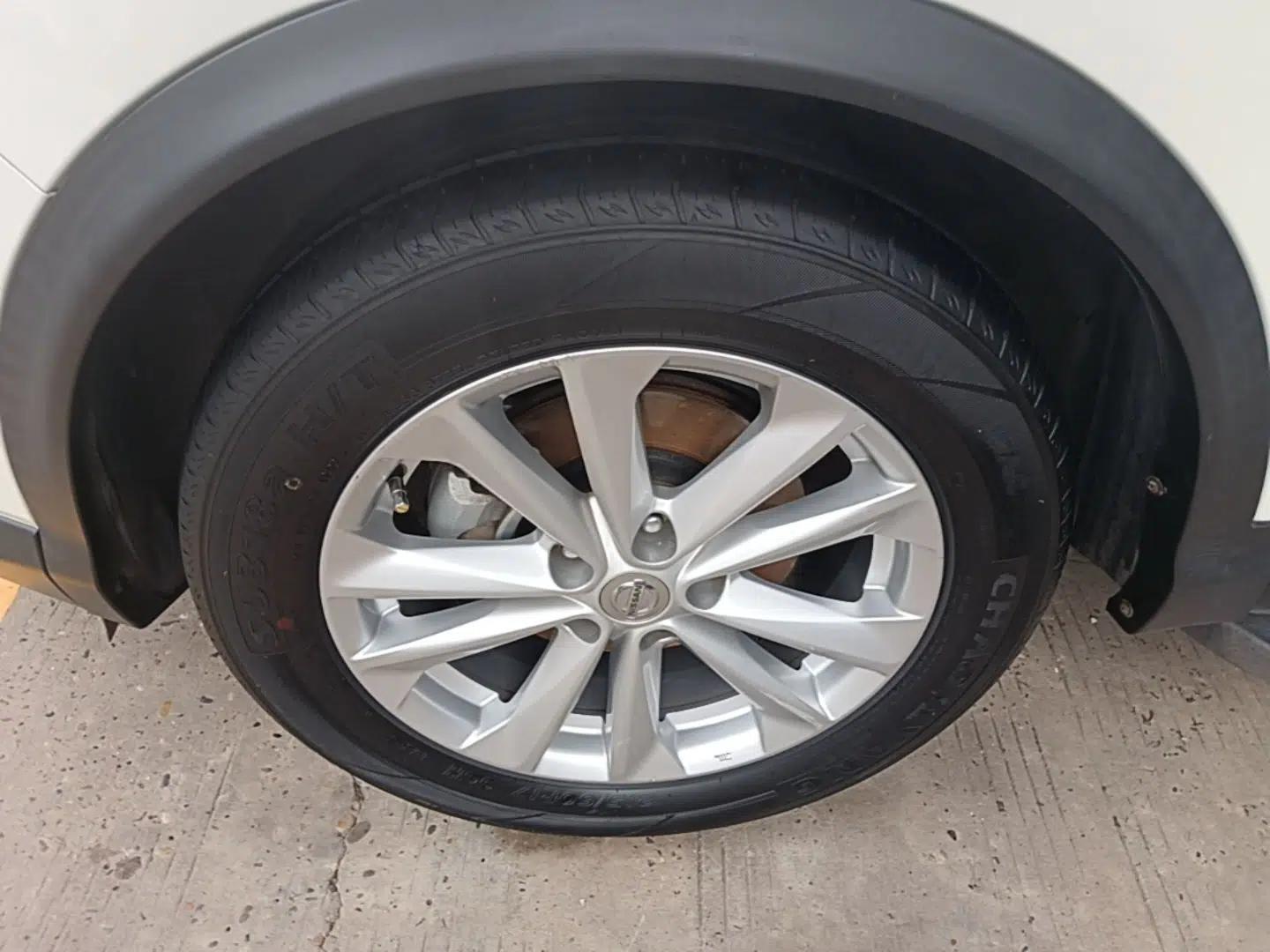 Nissan Qashqai 2017 2.0L CVT Elite Edition China V Standard — миниатюра 8