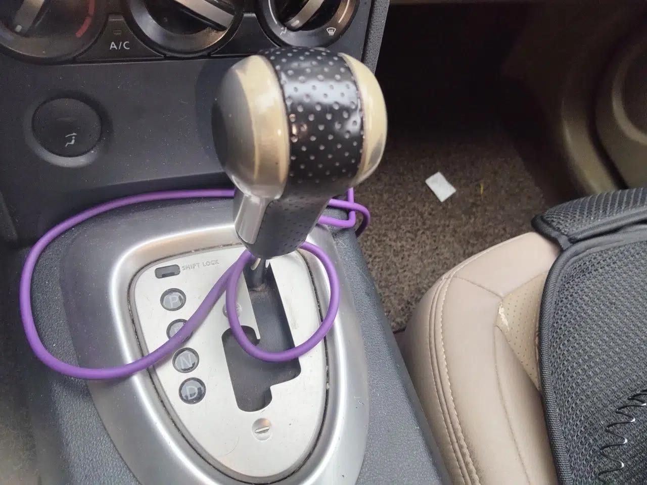 Nissan Qashqai 2011 2.0 XL Fire CVT 2WD — миниатюра 15