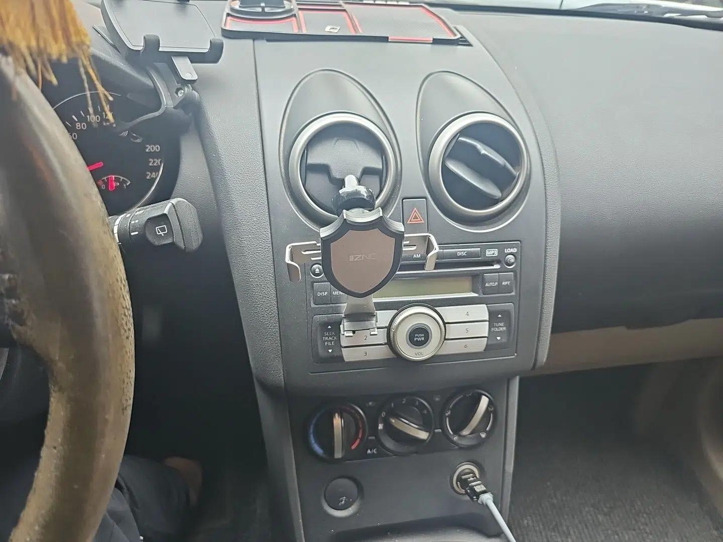 Nissan Qashqai 2011 2.0 XL Fire 6MT 2WD — миниатюра 14