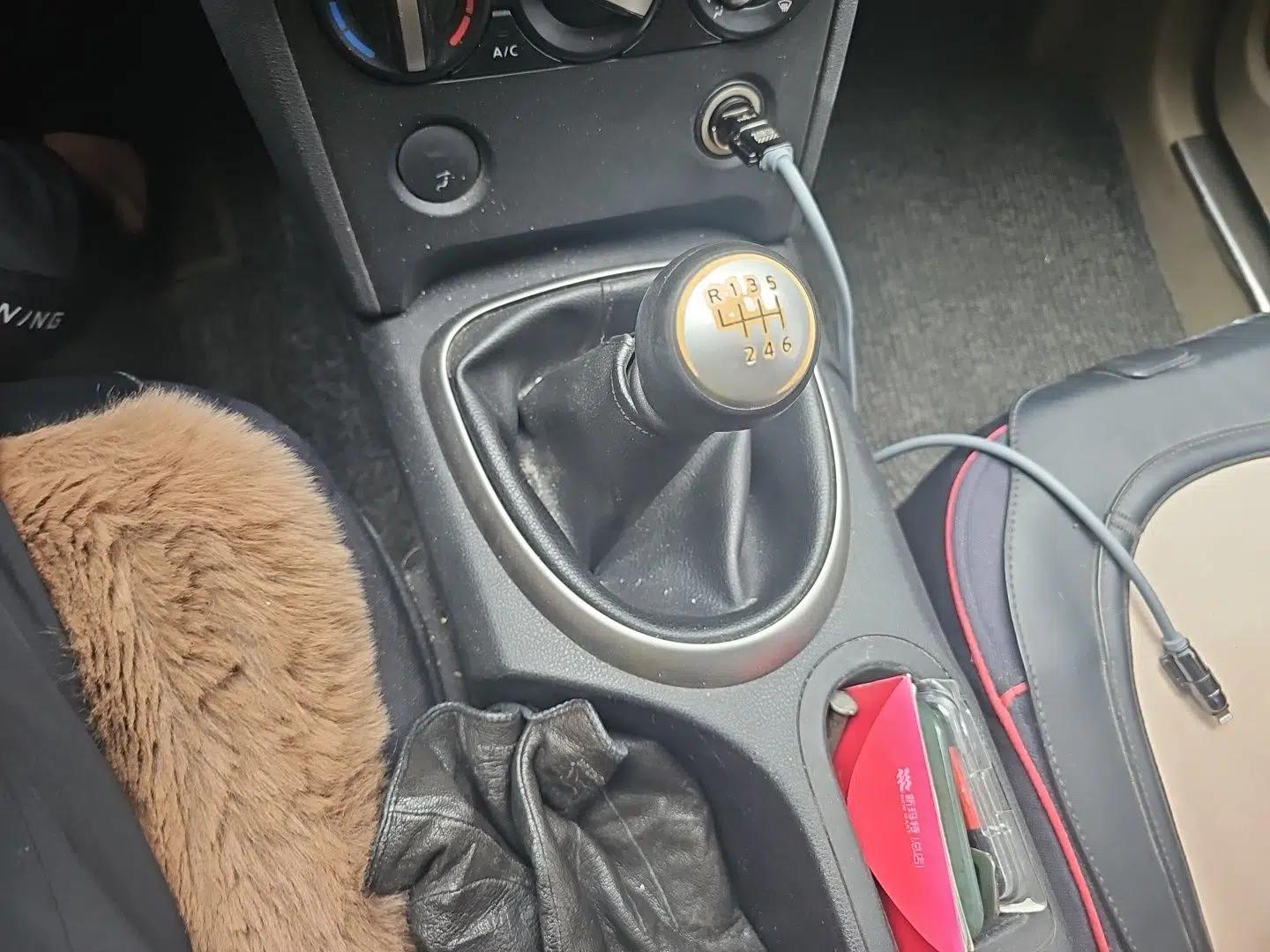 Nissan Qashqai 2011 2.0 XL Fire 6MT 2WD — миниатюра 15
