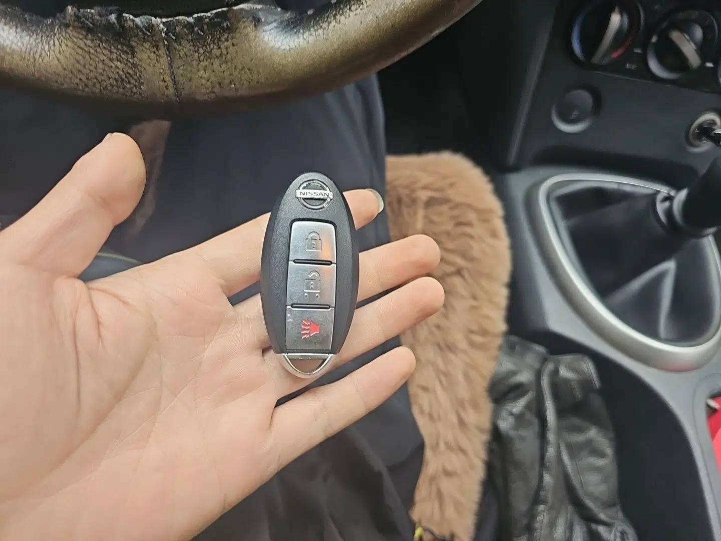 Nissan Qashqai 2011 2.0 XL Fire 6MT 2WD — миниатюра 9