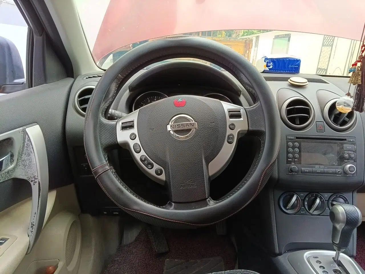 Nissan Qashqai 2012 2.0 XL Fire CVT 2WD — миниатюра 11