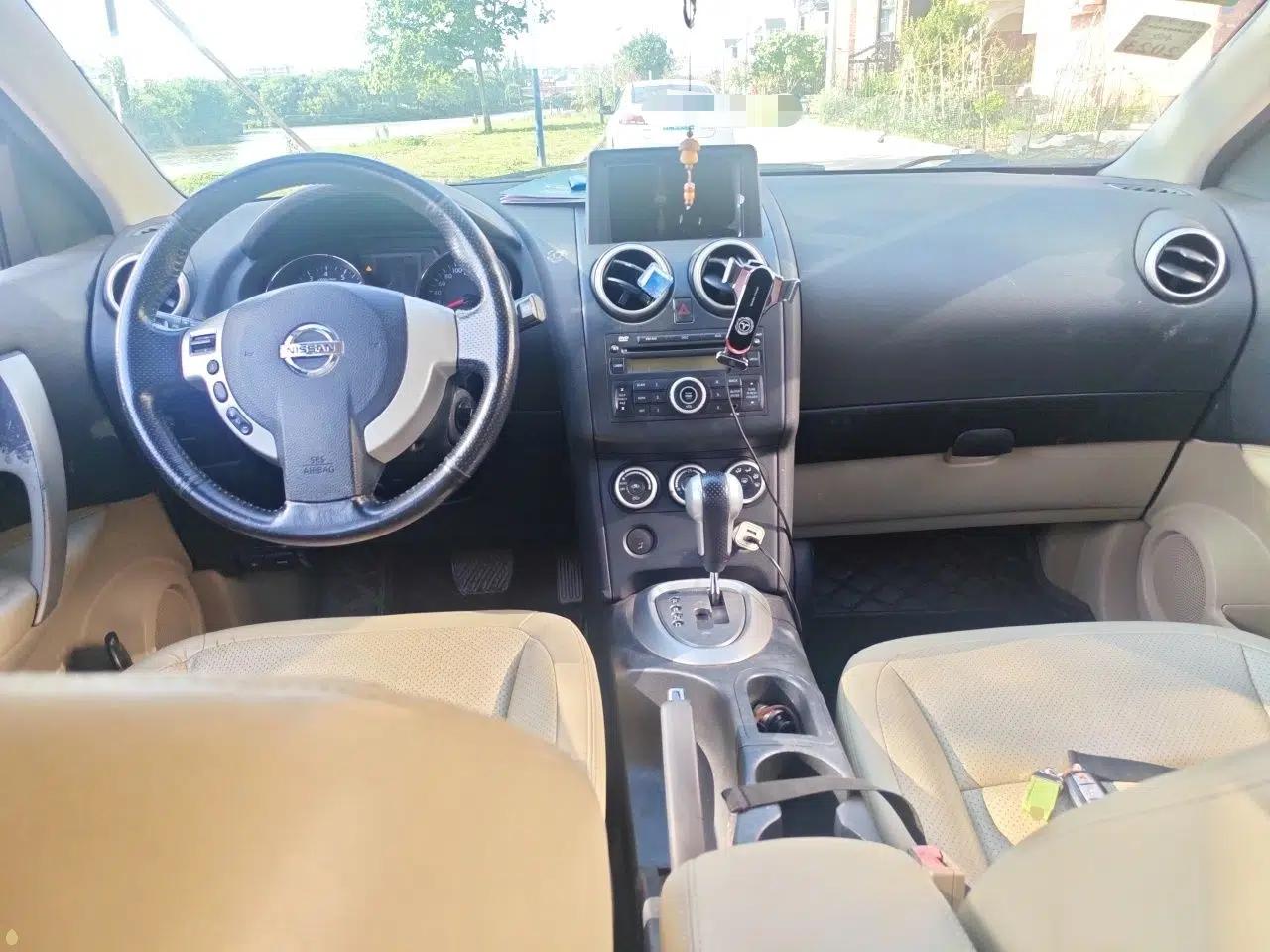 Nissan Qashqai 2011 2.0 XV Lea CVT 2WD — миниатюра 10