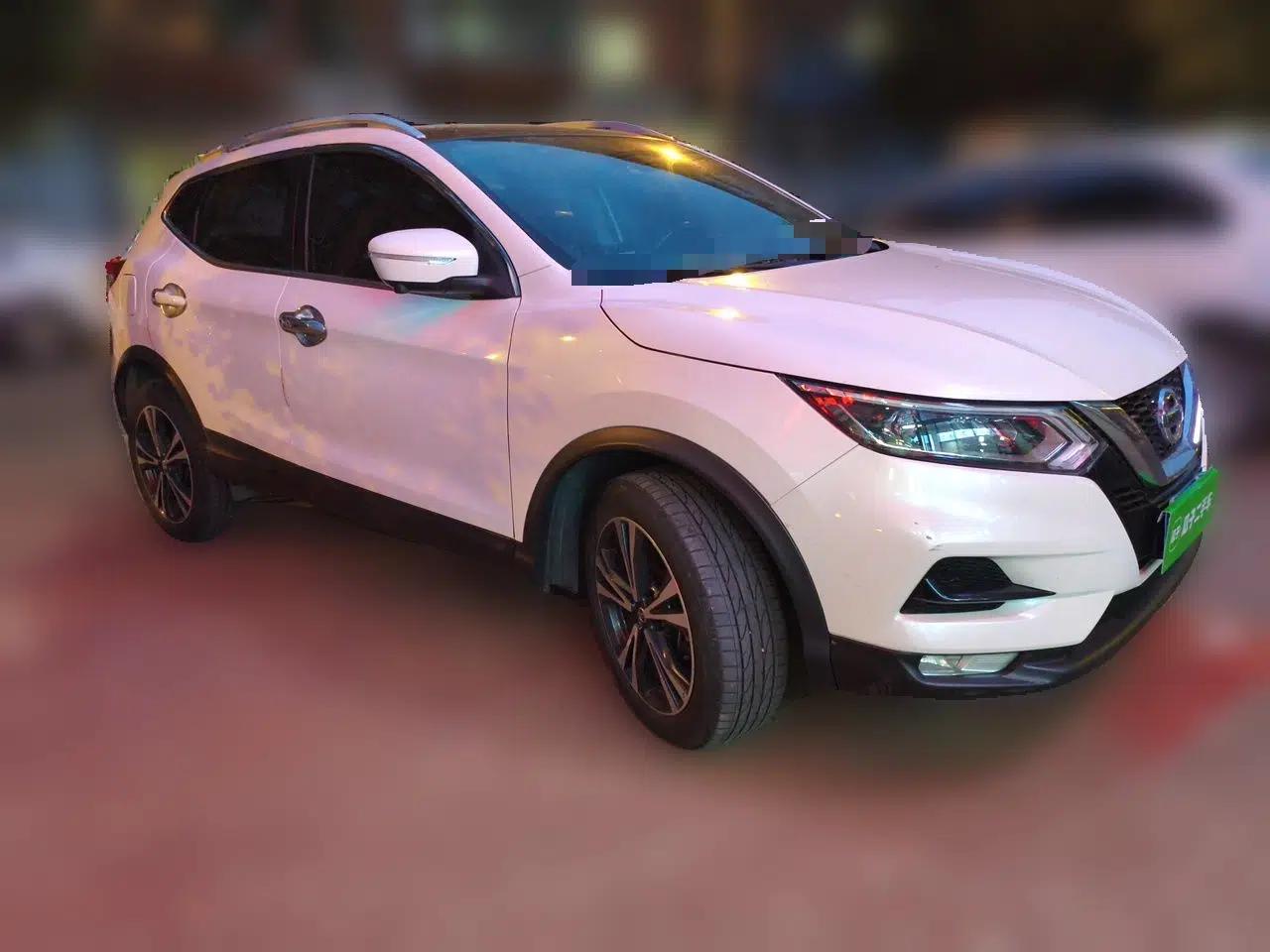 Nissan Qashqai 2019 2.0L CVT Luxury Edition — миниатюра 3
