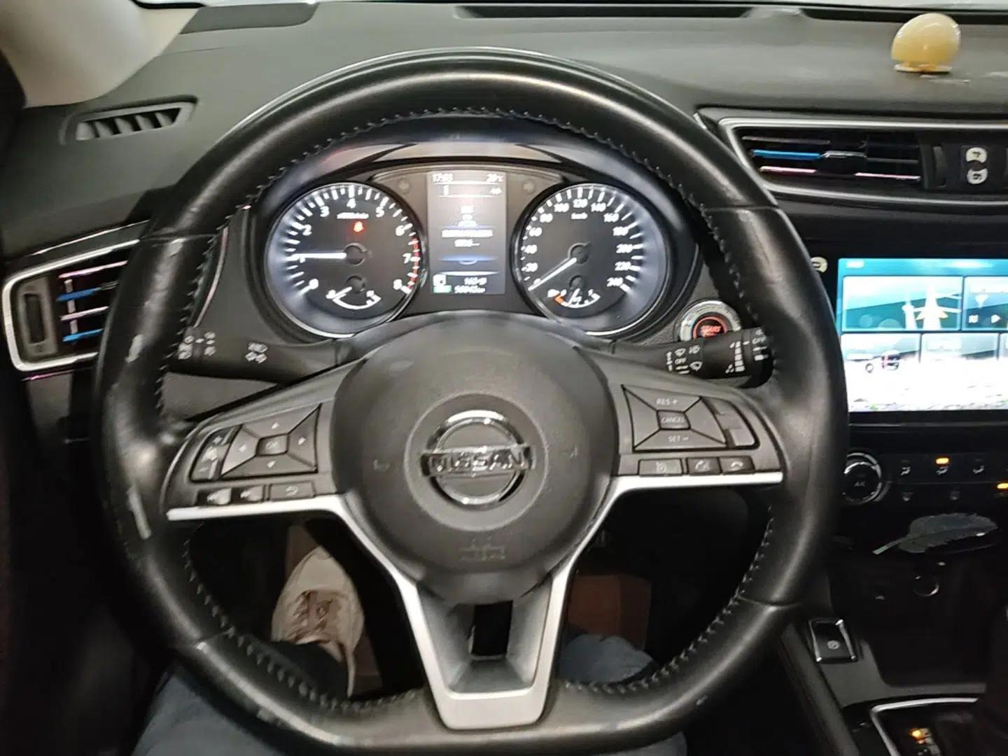 Nissan Qashqai 2019 2.0L CVT Luxury Edition — миниатюра 14