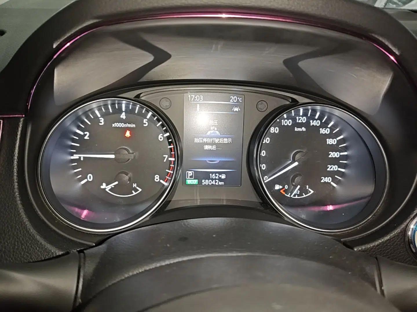 Nissan Qashqai 2019 2.0L CVT Luxury Edition — миниатюра 15