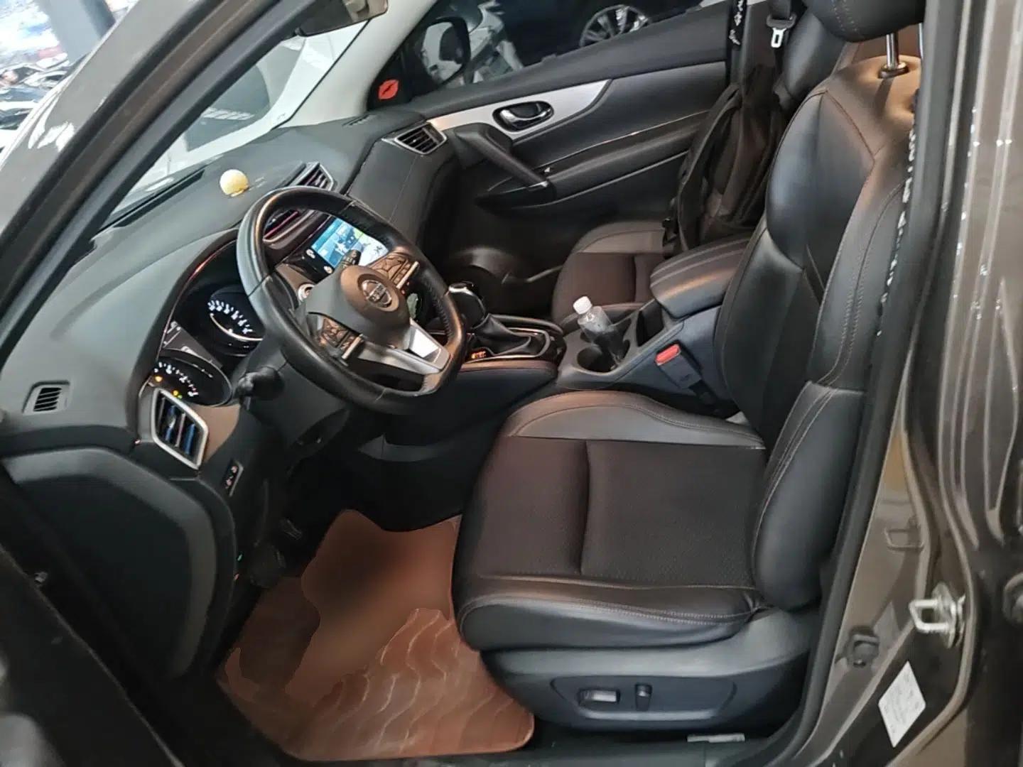 Nissan Qashqai 2019 2.0L CVT Luxury Edition — миниатюра 18