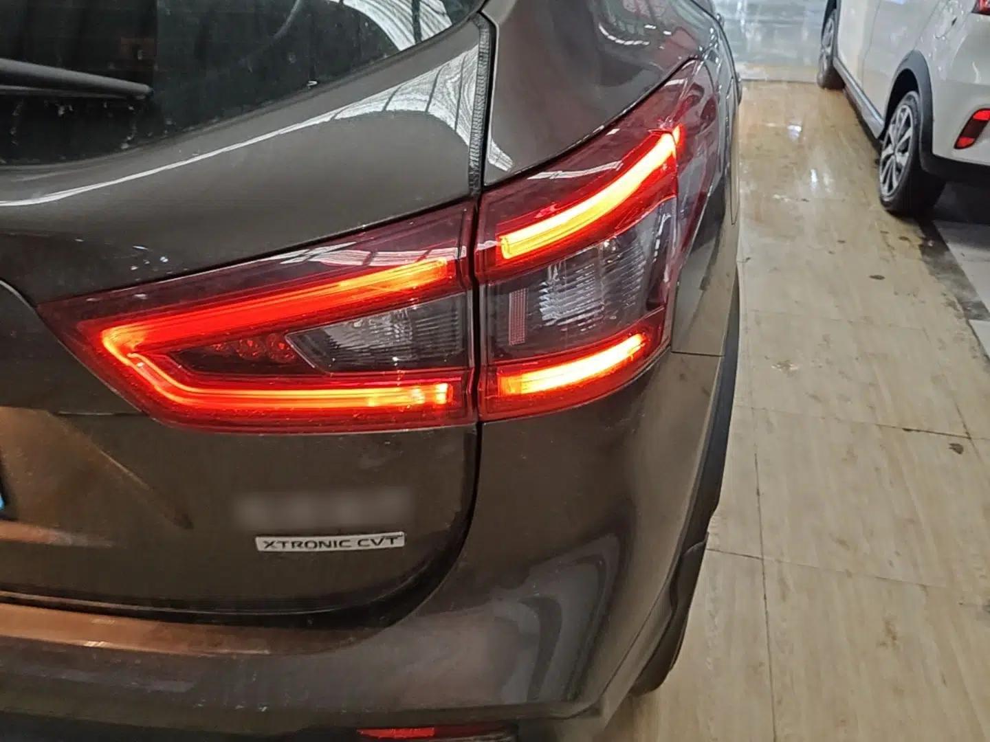 Nissan Qashqai 2019 2.0L CVT Luxury Edition — миниатюра 7