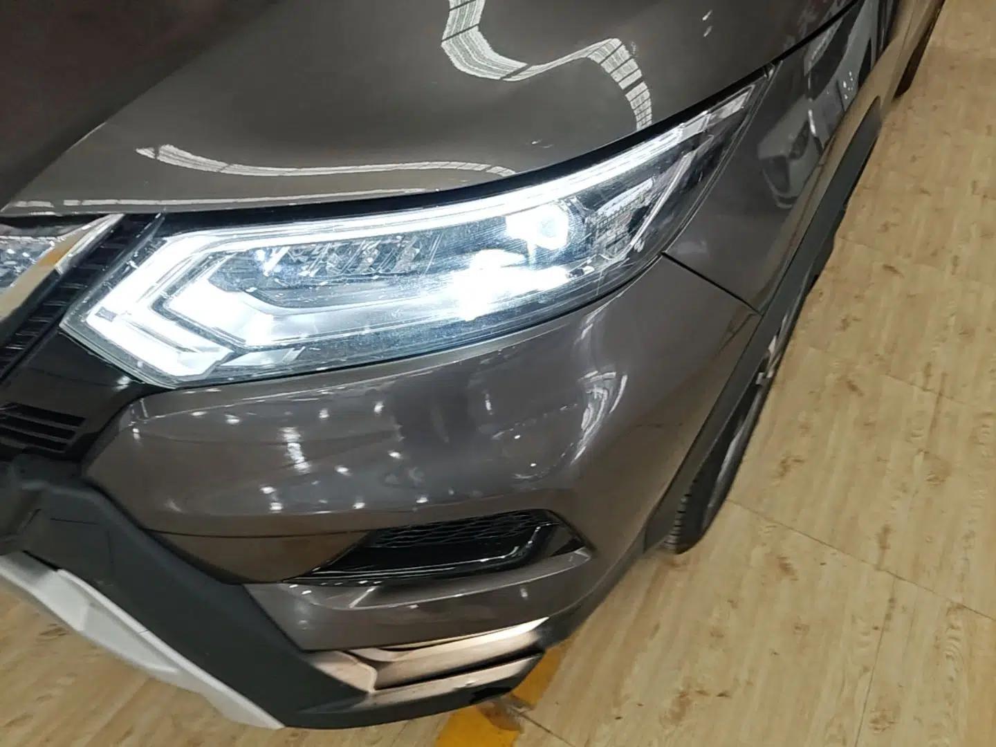 Nissan Qashqai 2019 2.0L CVT Luxury Edition — миниатюра 9